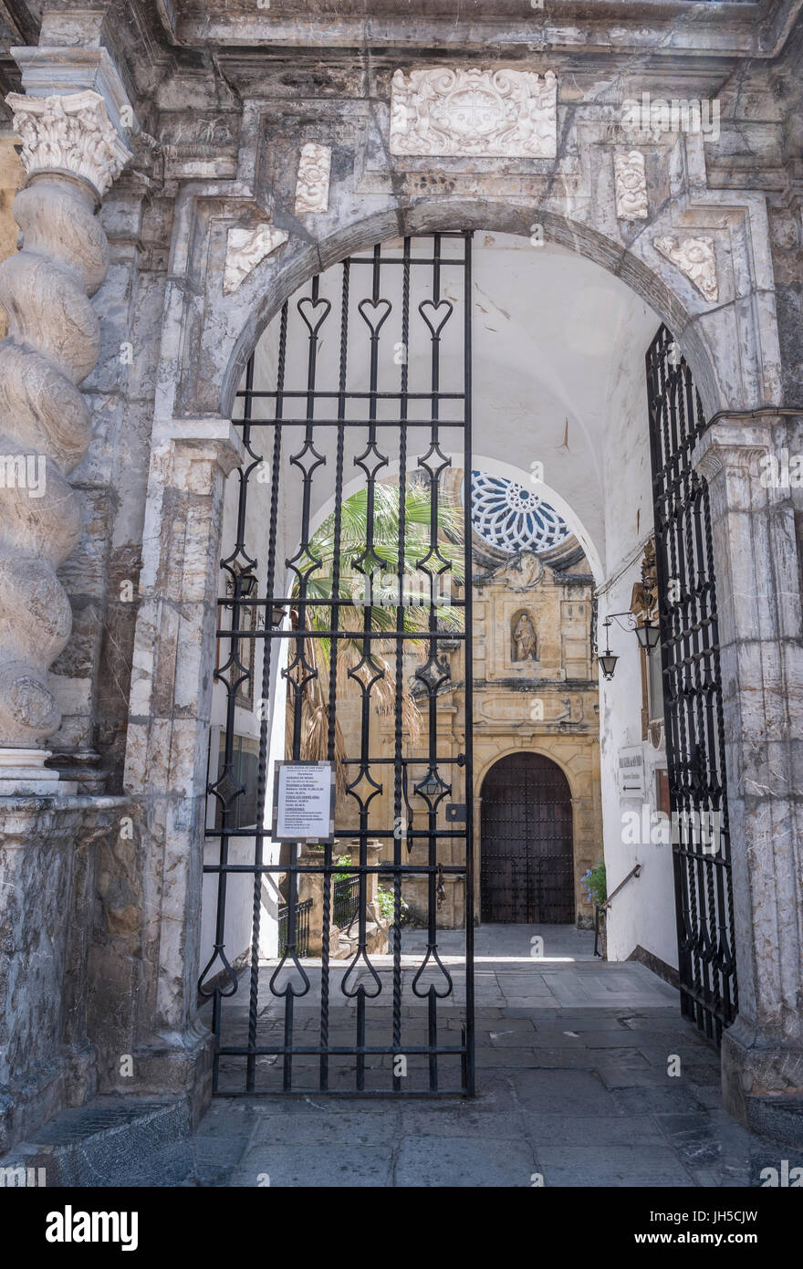 Kirche von San Pablo, befindet sich in der Straße mit dem Namen "Capitulares", hat ein Cover von Marmor manieristischen Stil, Córdoba, Andalusien, Spanien Stockfoto