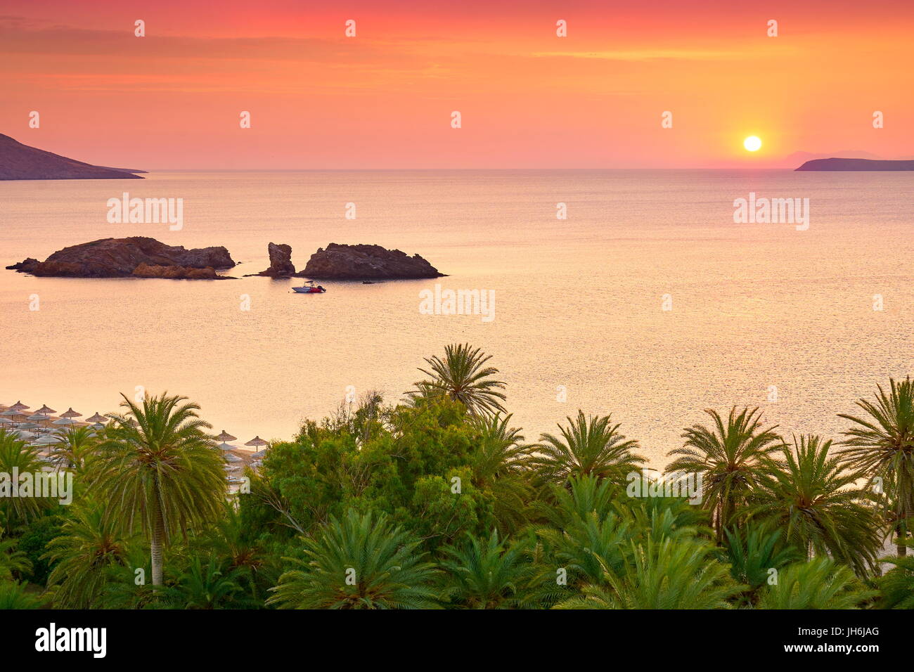 Sonnenaufgang am Strand von Vai, Insel Kreta, Griechenland Stockfoto