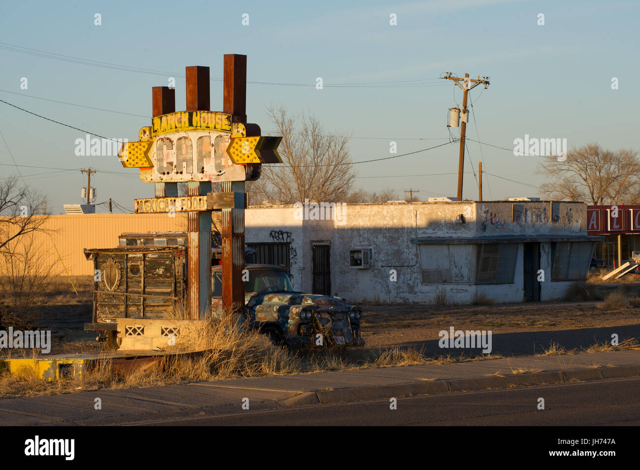 Route 66-Szene in Tucumcari, New Mexico auf der alten Route 66 Autobahn. Stockfoto