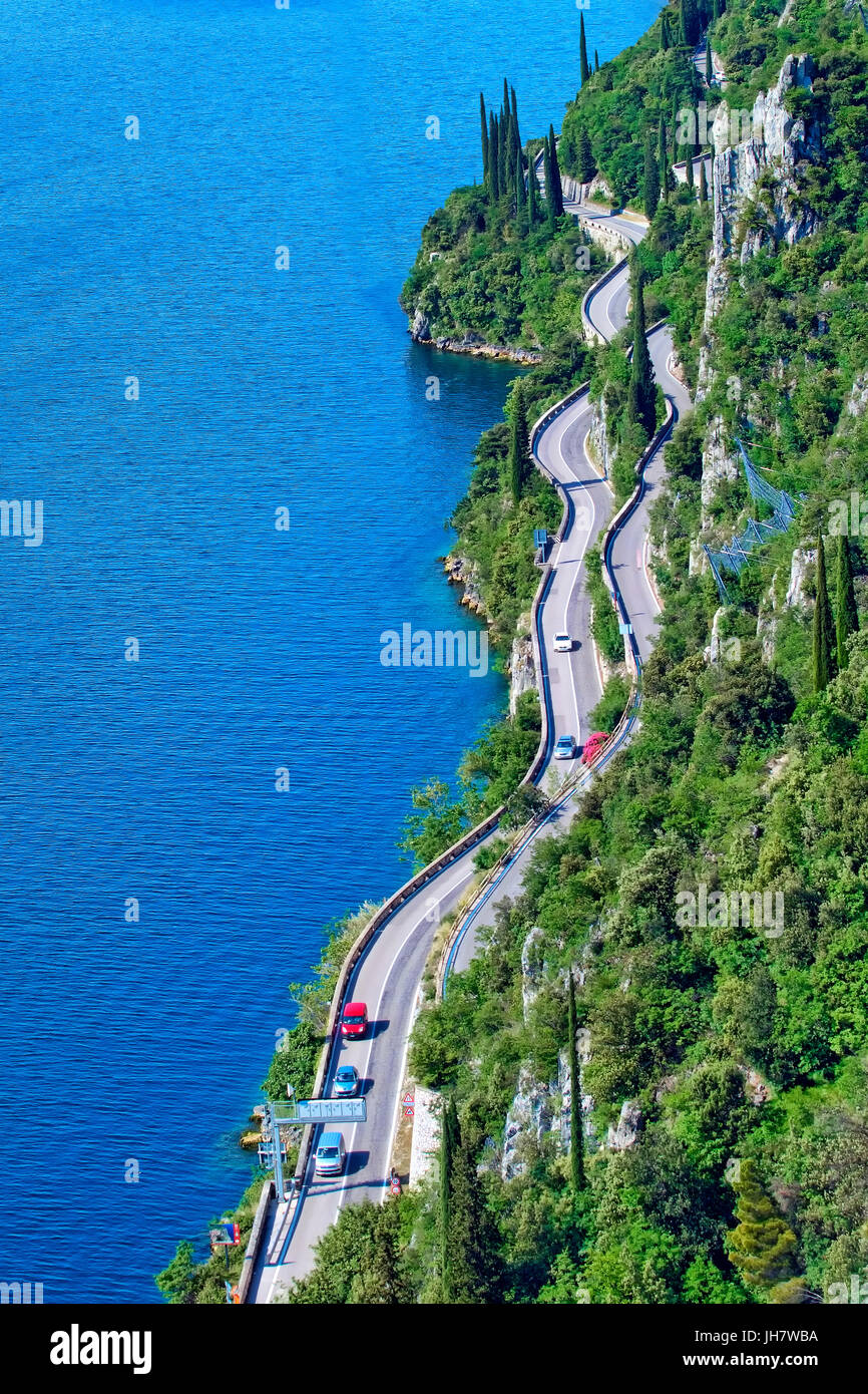 Landschaftlich schöne Strecke Gardesana, Gardasee Stockfoto