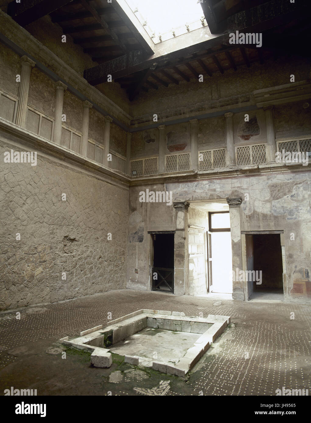 Italien. Herculaneum. Samnitische Haus. Älteste Gebäude in Herculaneum, 2. Jahrhundert v. Chr.. Impluvium. Campania. Stockfoto