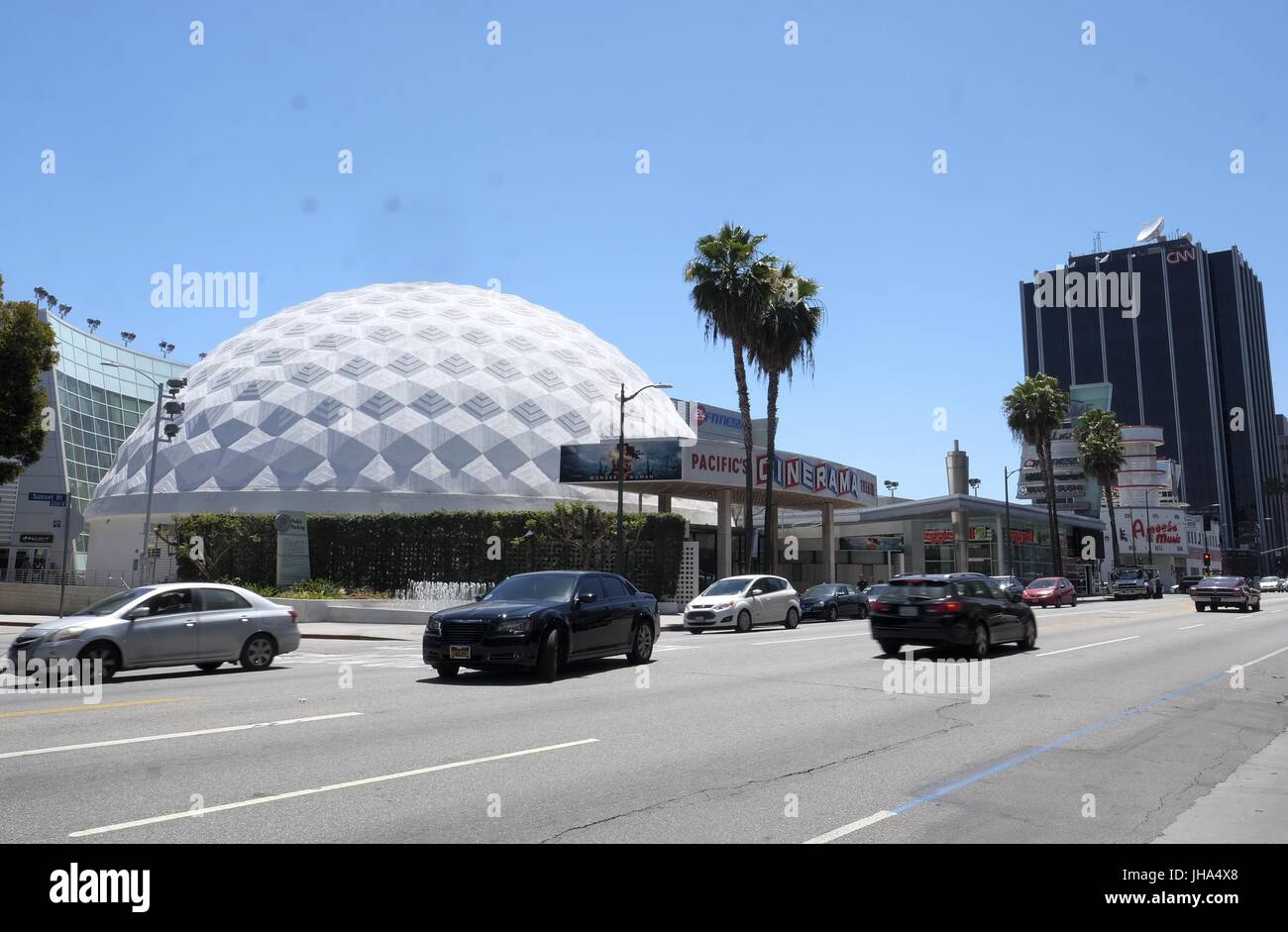 Los Angeles, Kalifornien, USA. 14. Juni 2017. Amoeba Records mit der Cinerama-Kuppel. Bildnachweis: Ringo Chiu/ZUMA Draht/Alamy Live-Nachrichten Stockfoto