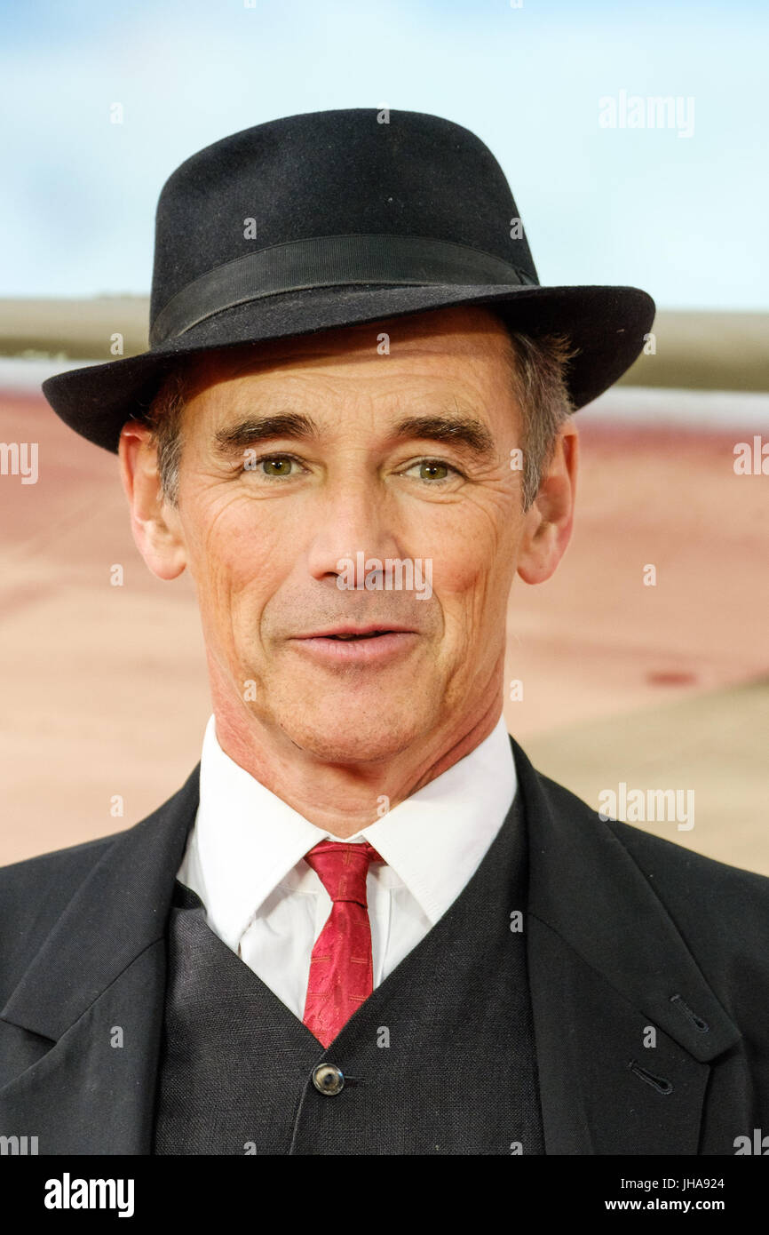 London, UK. 13. Juli 2017. Mark Rylance bei World Premiere von Dünkirchen am Donnerstag, 13. Juli 2017 statt im ODEON Leicester Square in London. Auf dem Bild: Mark Rylance. Bildnachweis: Julie Edwards/Alamy Live-Nachrichten Stockfoto