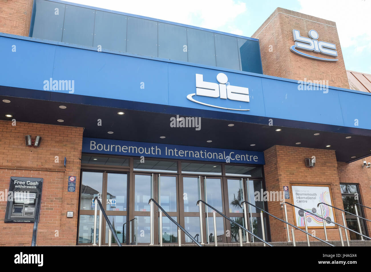 Der Eingang zum Bournemouth International Centre in Bournemouth, England. Stockfoto