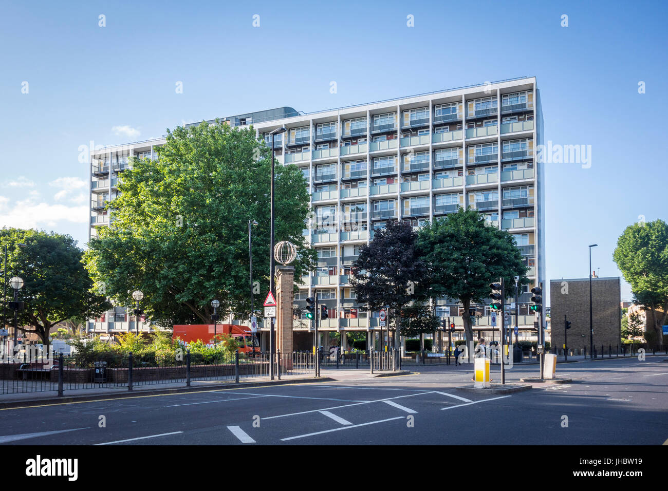Sozialer Wohnungsbau in Globus Stadt, Cambridge Heath Road, Bethnal Green, Tower Hamlets, East London, UK Stockfoto