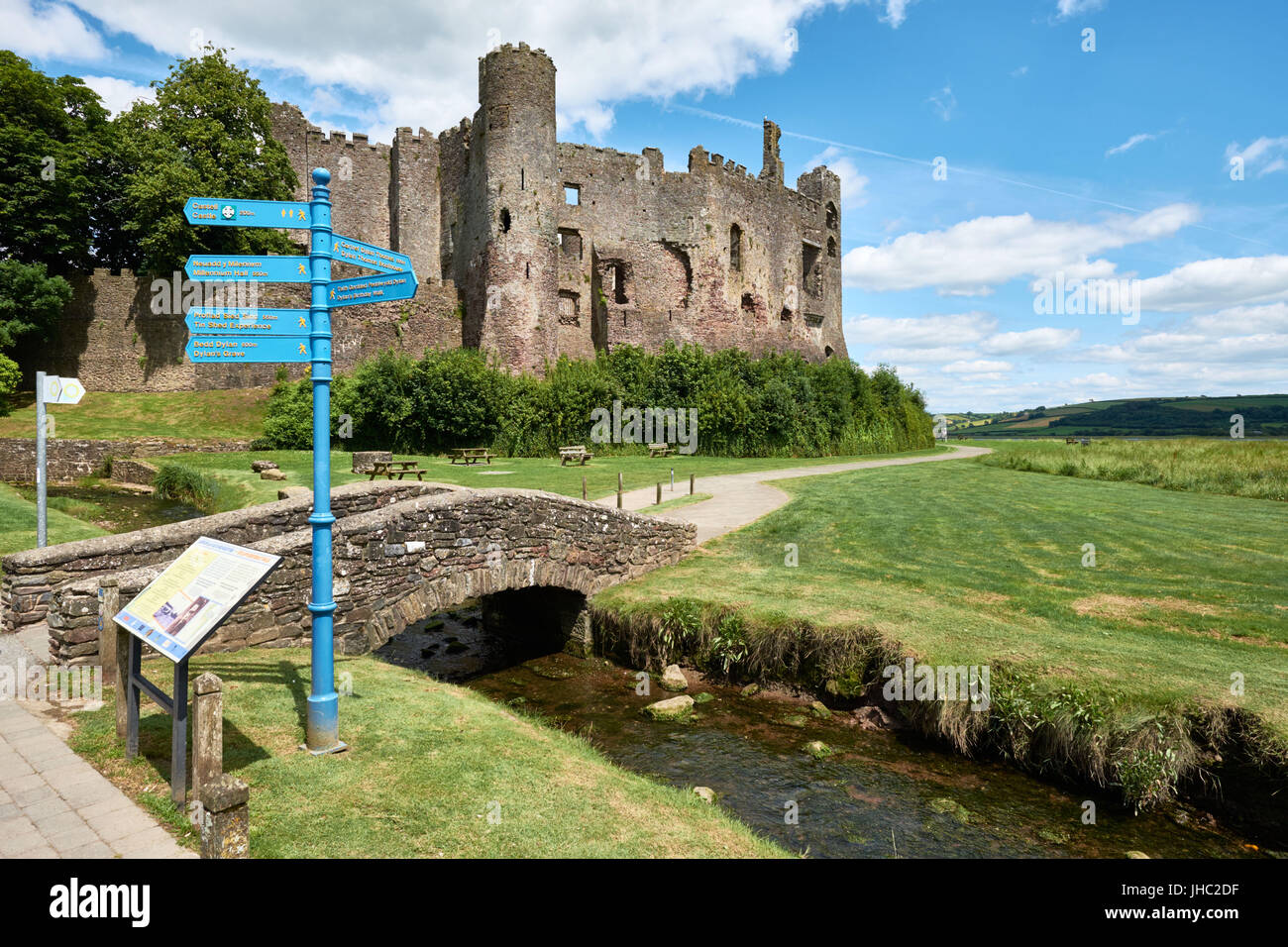 Laugharne Castle, Wales, Pic taked an einem sonnigen Tag Stockfoto