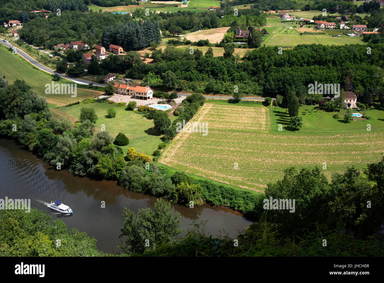 Fluviale Tourismus auf den Fluss Lot zwischen Saint-Cirq Lapopie und Bouzies, dem Lot, Frankreich. Stockfoto