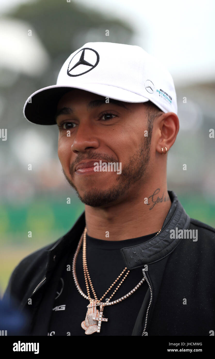 Mercedes Lewis Hamilton Paddock tagsüber von 2017 britischen Grand Prix in Silverstone, Towcester. PRESSEVERBAND Foto. Bild Datum: Donnerstag, 13. Juli 2017. Siehe PA Geschichte AUTO Briten. Bildnachweis sollte lauten: Tim Goode/PA Wire. Einschränkungen: Nur zur redaktionellen Verwendung. Kommerzielle Nutzung mit vorheriger Zustimmung von Teams. Stockfoto