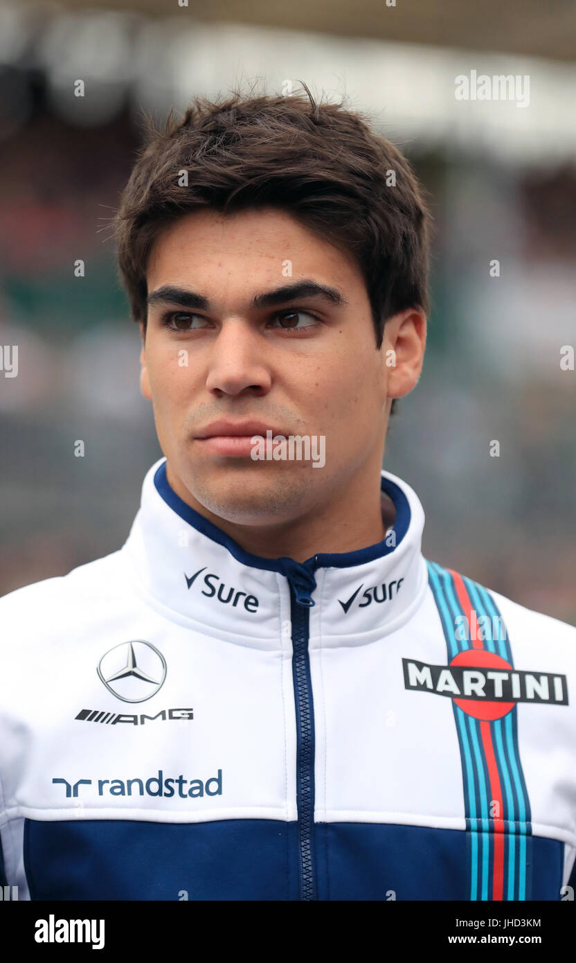 Williams' Lance Stroll während des Paddock Day des britischen Grand Prix 2017 auf dem Silverstone Circuit, Towcester. DRÜCKEN SIE VERBANDSFOTO. Bilddatum: Donnerstag, 13. Juli 2017. Siehe PA Story AUTO British. Bildnachweis sollte lauten: Tim Goode/PA Wire. Stockfoto