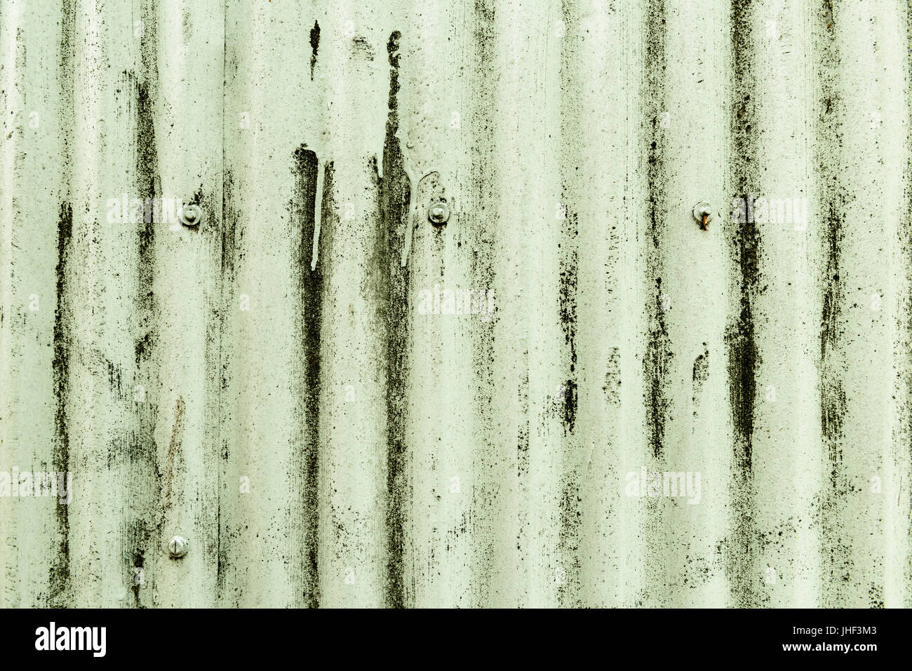 Wellblech Abstellgleis mit Korrosion. Stockfoto