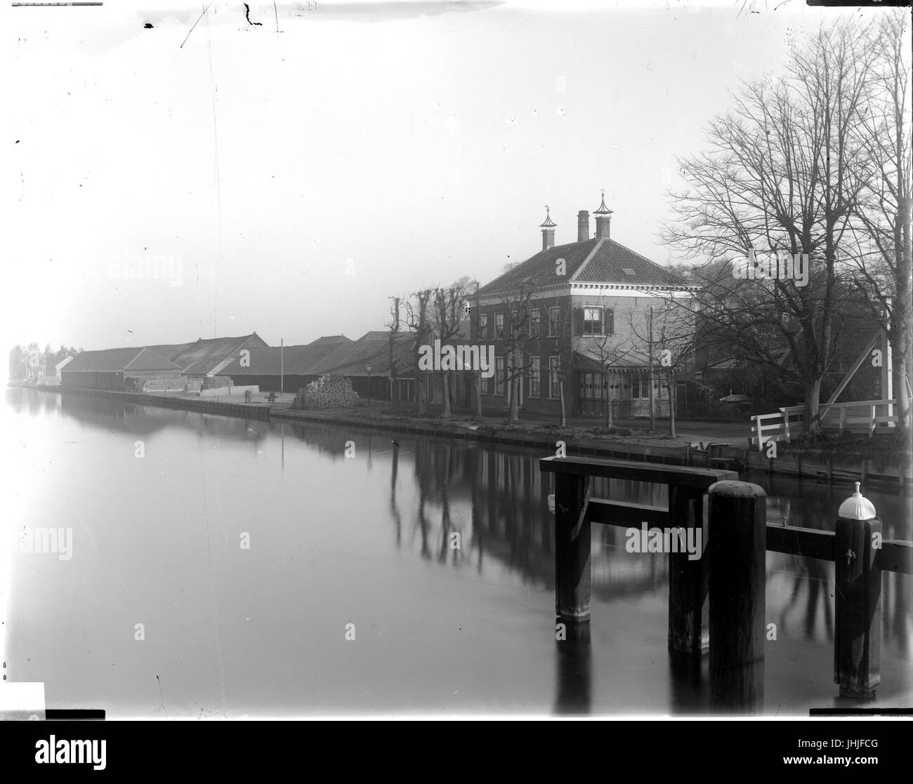 ErfgoedLeiden LEI001015604 Dakpannenfabriek En Woonhuis van Van Oordt Aan de Heimanswetering in Oudshoorn Stockfoto