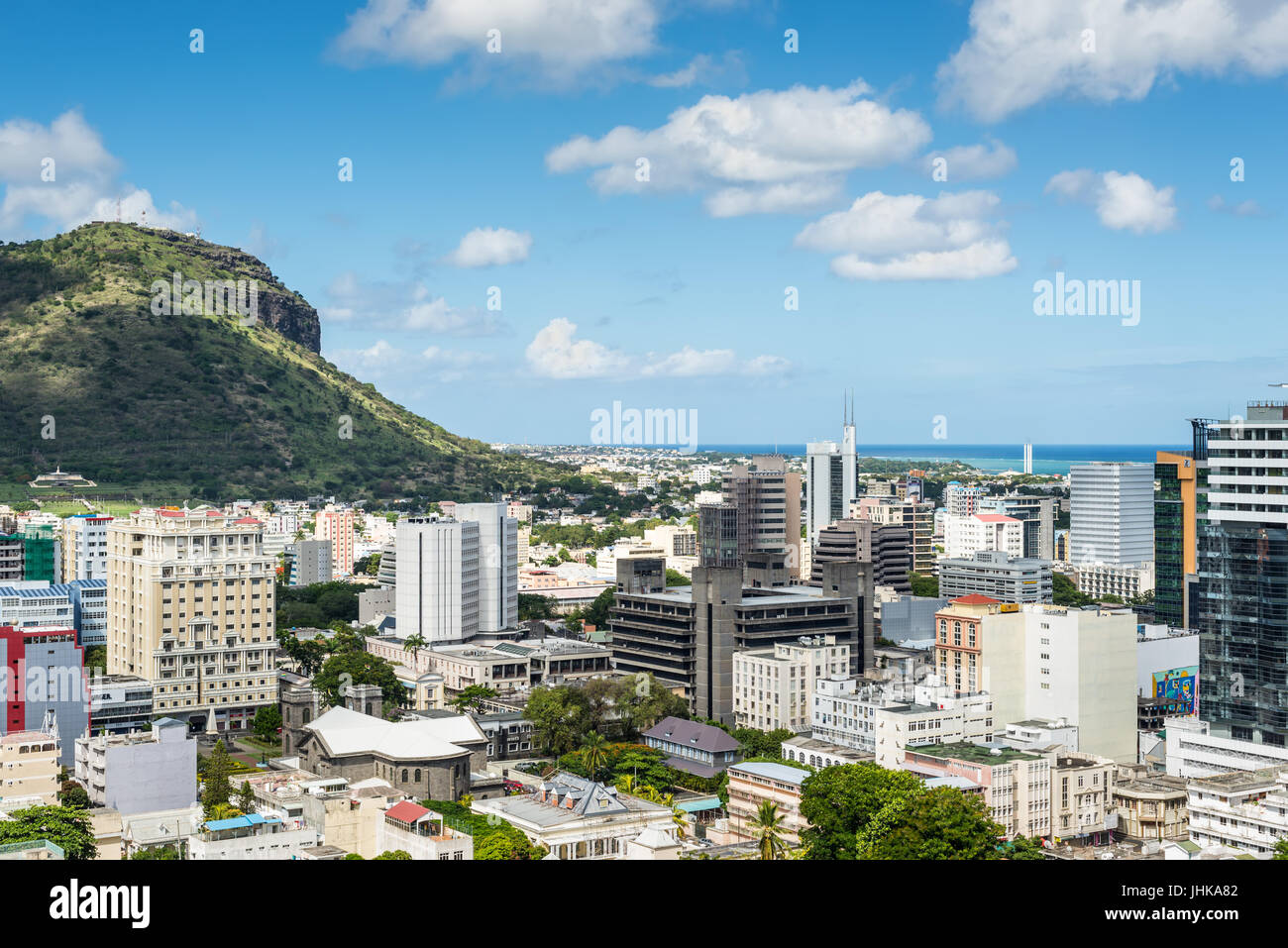 Port Louis, Mauritius - 25. Dezember 2015: Port Louis Skyline - gesehen von der Fort Adelaide entlang des Indischen Ozeans in der Hauptstadt von Mauritius. Stockfoto