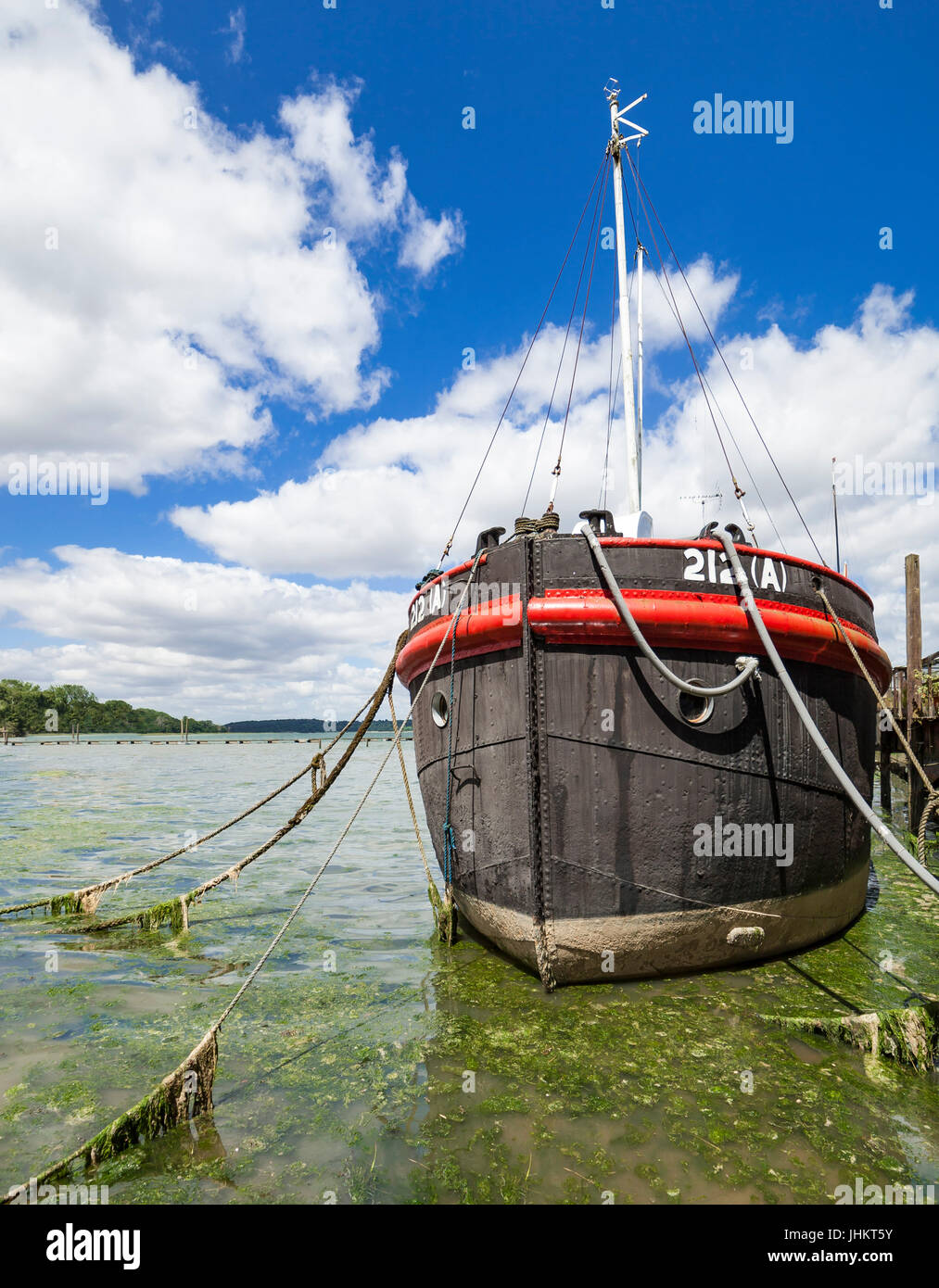 Altes Boot an Pin Mill Suffolk. Stockfoto