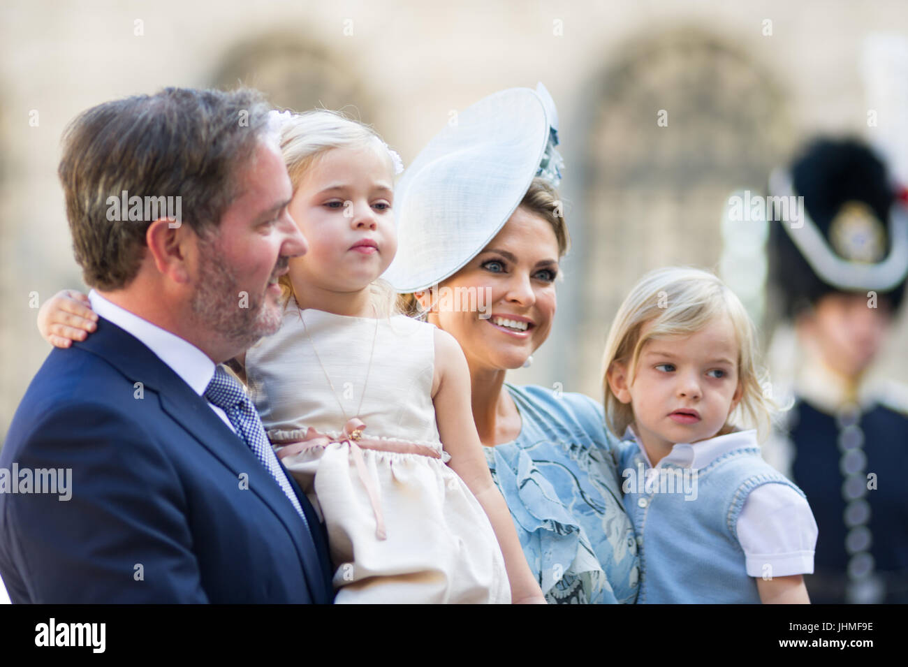 Innenhof, der königliche Palast, Stockholm, Schweden, 14. Juli 2017. Kronprinzessin Victoria von Schweden den 40. Geburtstag wird über einen Zeitraum von zwei Tagen in Stockholm und Öland gefeiert. Am Freitag, 14. Juli beginnt die Feier in Stockholm. Die gesamte schwedische Königsfamilie wird voraussichtlich bei den Feierlichkeiten an beiden Tagen. Herr Christopher O'Neill, Prinzessin Leonore, Prinzessin Madeleine, Prinz Nicolas. Bildnachweis: Barbro Bergfeldt/Alamy Live-Nachrichten Stockfoto