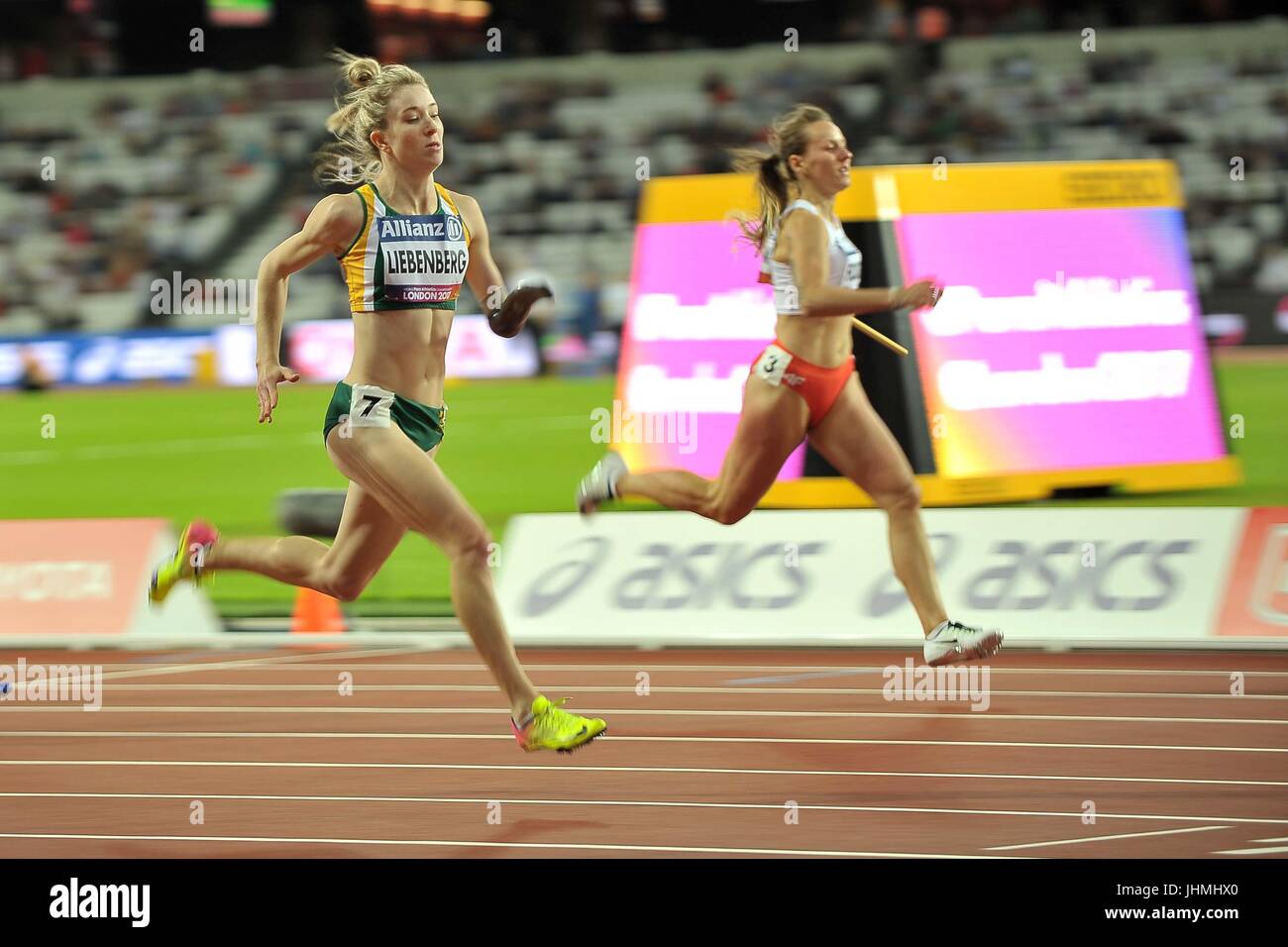 Anrune Liebenberg (RSA), gewinnt ihre Wärme der Damen 200m T47. Para Leichtathletik-Weltmeisterschaften. London-Olympia-Stadion. Queen Elizabeth Olympic Park. Stratford. London. VEREINIGTES KÖNIGREICH. 14.07.2017. Stockfoto