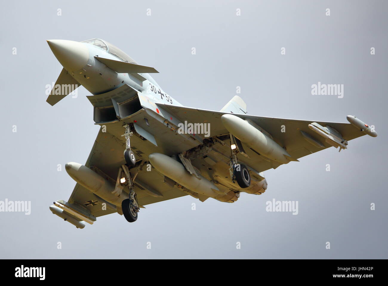 Einen deutschen Eurofighter Typhoon kommt in Fairford vor der RIAT Air Show Stockfoto