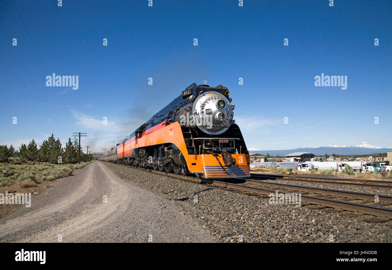 Die Southern Pacific 4449 Lokomotive, Baujahr 1941, einzige überlebende Beispiel (heute Union Pacific) eine GS-4 Klasse Dampflok, in der Nähe von Bend, Oregon Stockfoto