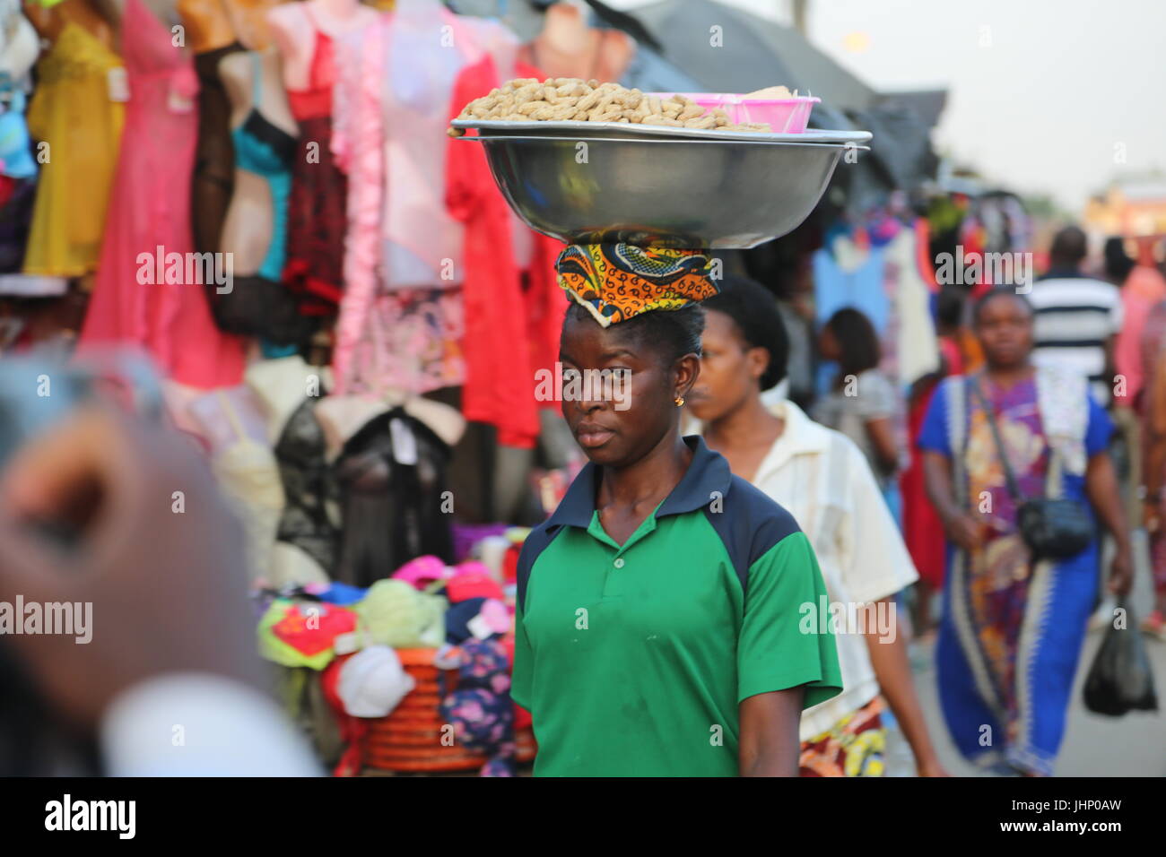 Ivory-Coast Frauen Skin Whitening Business Stockfoto