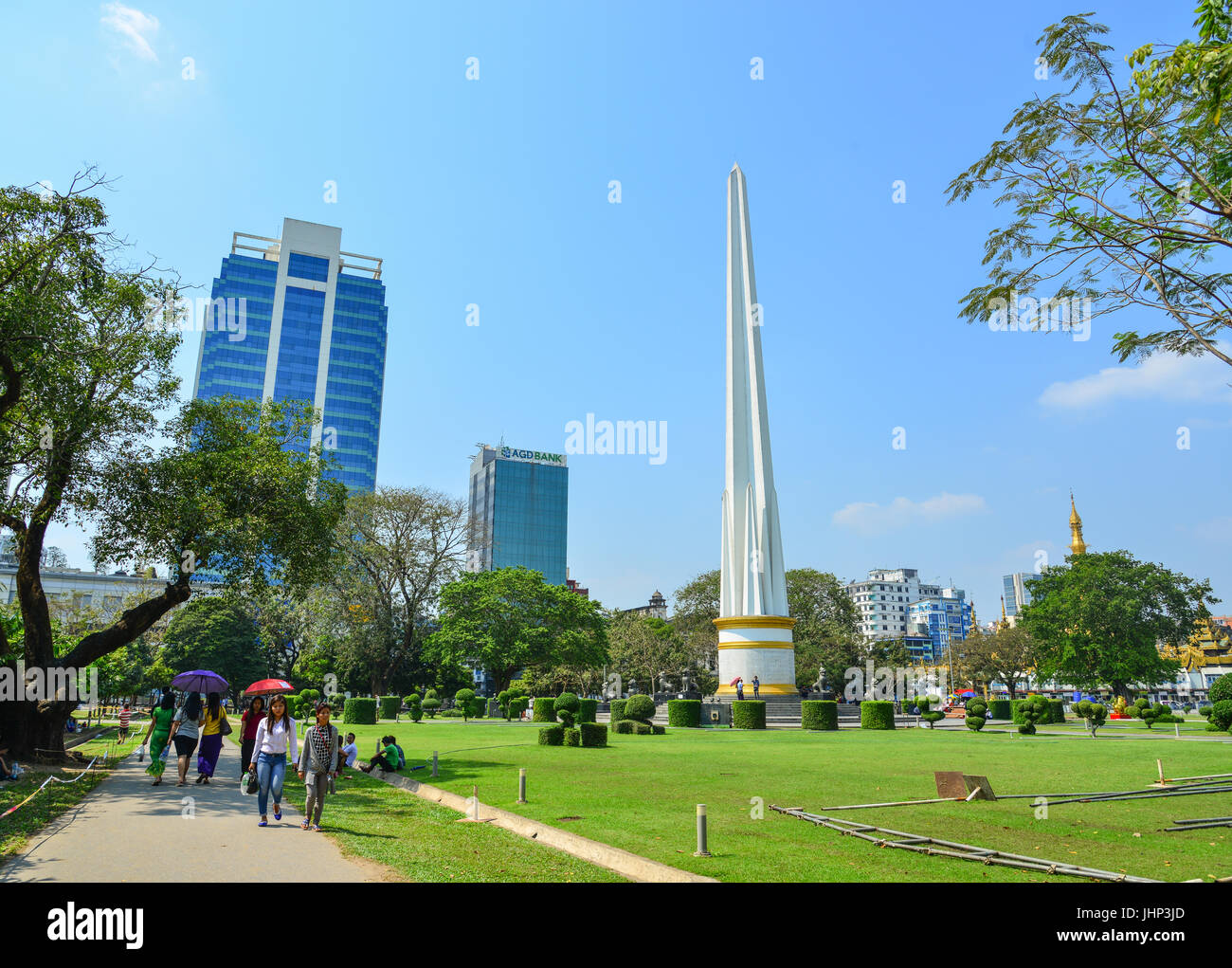 Yangon, Myanmar - 13. Februar 2017. Unabhängigkeits-Denkmal im Mahabandoola Park in Yangon, Myanmar. Yangon ist eine ehemalige Hauptstadt von Myanmar. Stockfoto