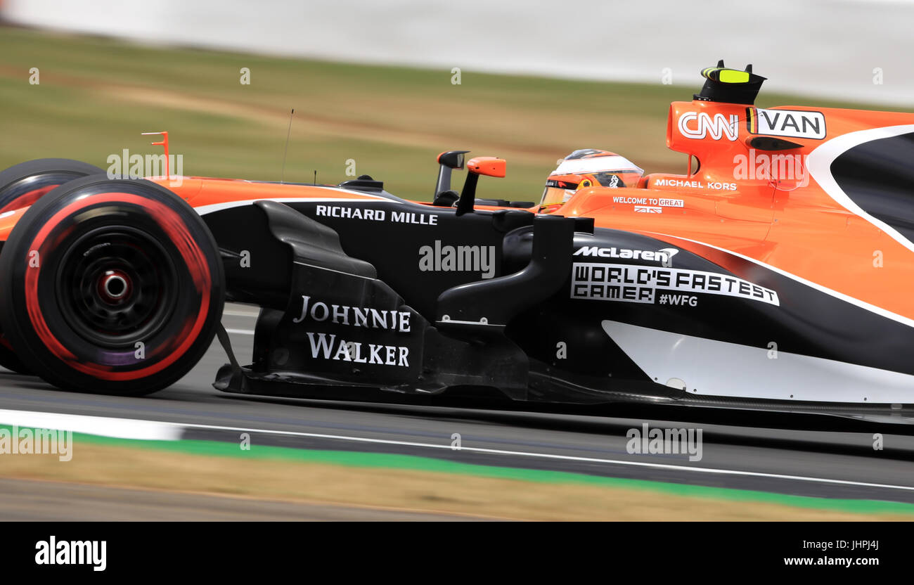 McLaren Fahrer Stoffel Vandoorne während des zweiten Trainings des 2017 British Grand Prix in Silverstone, Towcester. PRESSEVERBAND Foto. Bild Datum: Freitag, 14. Juli 2017. Siehe PA Geschichte AUTO Briten. Bildnachweis sollte lauten: Tim Goode/PA Wire. Einschränkungen: Nur zur redaktionellen Verwendung. Kommerzielle Nutzung mit vorheriger Zustimmung von Teams. Stockfoto