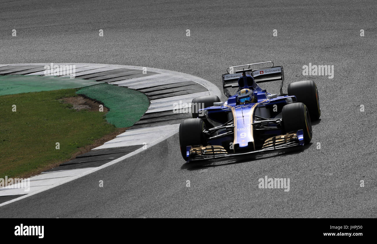 Sauber Marcus Ericsson im zweiten Training des 2017 British Grand Prix in Silverstone, Towcester. PRESSEVERBAND Foto. Bild Datum: Freitag, 14. Juli 2017. Siehe PA Geschichte AUTO Briten. Bildnachweis sollte lauten: Tim Goode/PA Wire. Einschränkungen: Nur zur redaktionellen Verwendung. Kommerzielle Nutzung mit vorheriger Zustimmung von Teams. Stockfoto