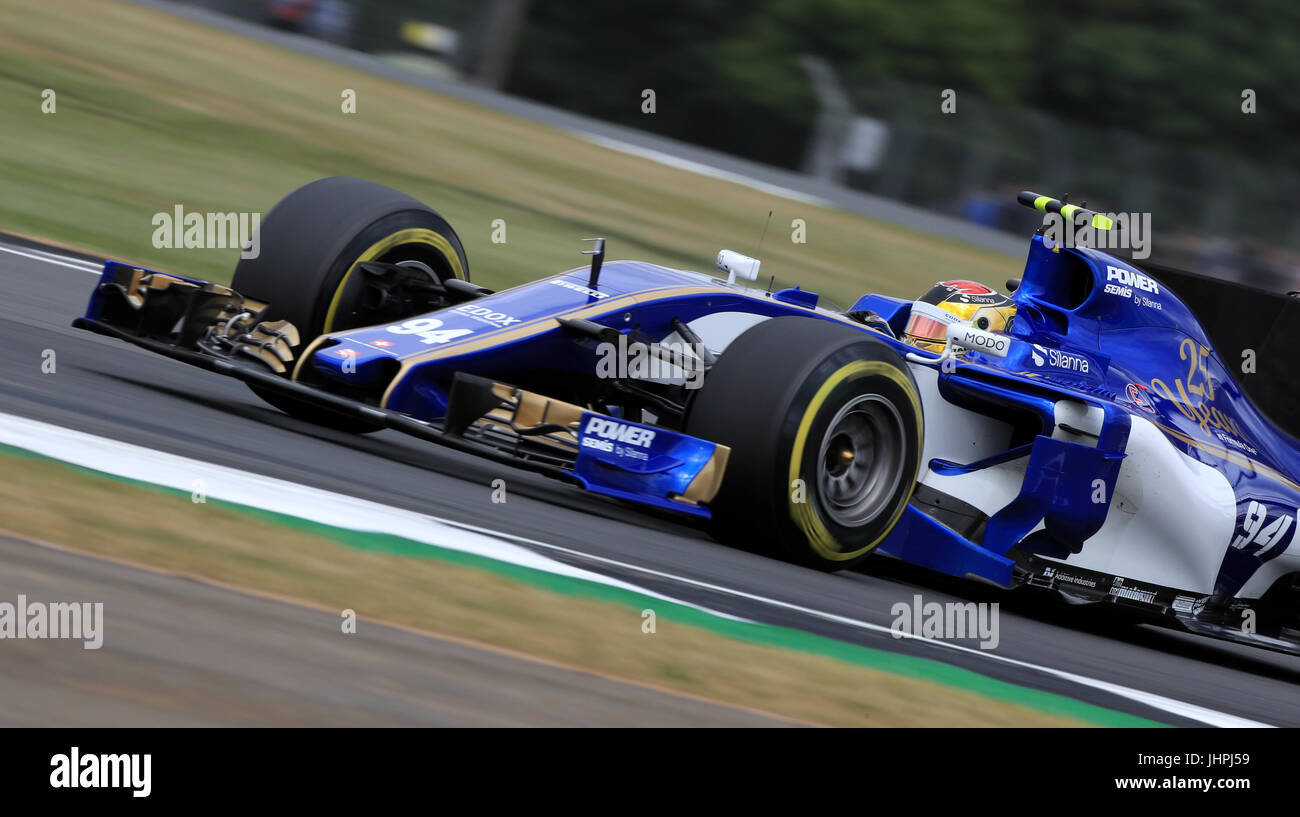 Sauber's Pascal Wehrlein beim zweiten Training des Grand Prix von Großbritannien 2017 auf dem Silverstone Circuit, Towcester. DRÜCKEN SIE VERBANDSFOTO. Bilddatum: Freitag, 14. Juli 2017. Siehe PA Story AUTO British. Bildnachweis sollte lauten: Tim Goode/PA Wire. Stockfoto