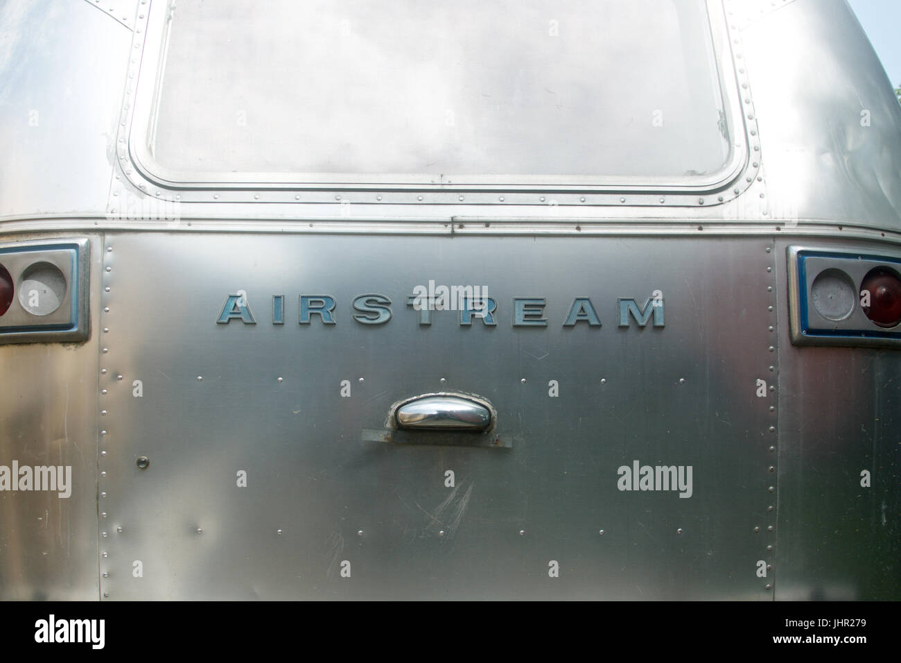 Fest gedreht von alten Airstream-Logo. Stockfoto