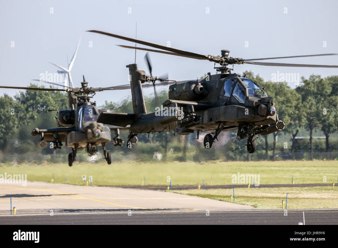 GILZE-RIJEN, Niederlande - SEP 7, 2016: Königlich niederländischen Luftwaffe Boeing AH-64 Apache Angriff Hubschrauber nehmen ab. Stockfoto