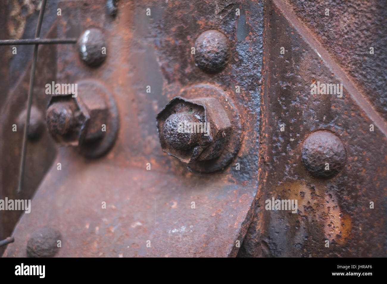 Rost, verrostete, rostigen Sscrew und Mutter auf Stahlträger closeup Stockfoto