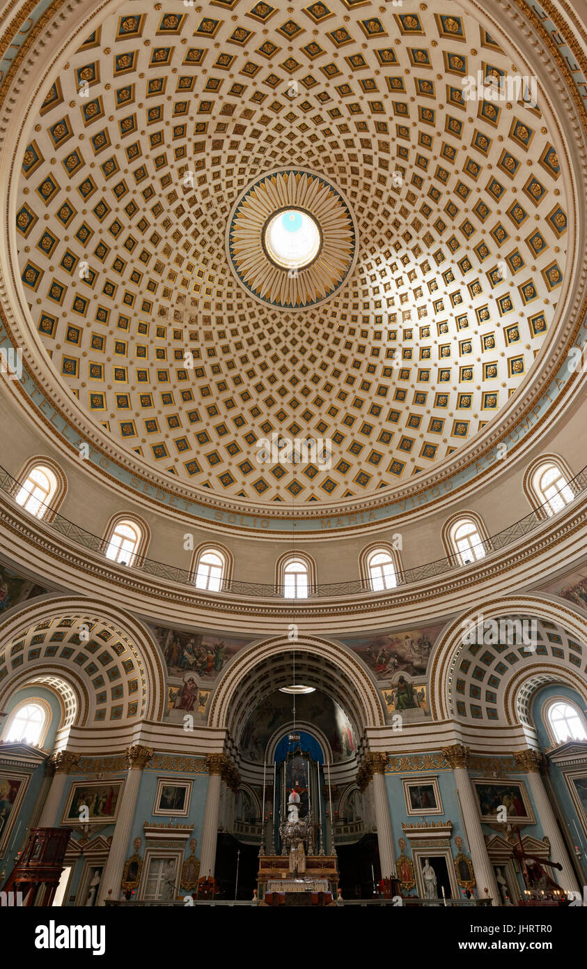 Kuppel der Kirche der Himmelfahrt der Jungfrau Maria Rotunda von Mosta, Mosta, Malta Stockfoto