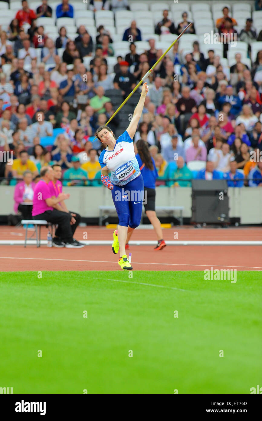 London, UK. 15. Juli 2017. Hollie Arnold (GBR) zum Jahresbeginn der Frauen Speer werfen F46 Finale bei den Para Leichtathletik-Weltmeisterschaften in London Stadium, Queen Elizabeth Olympic Park Aufwärmen. Bildnachweis: Michael Preston/Alamy Live-Nachrichten Stockfoto