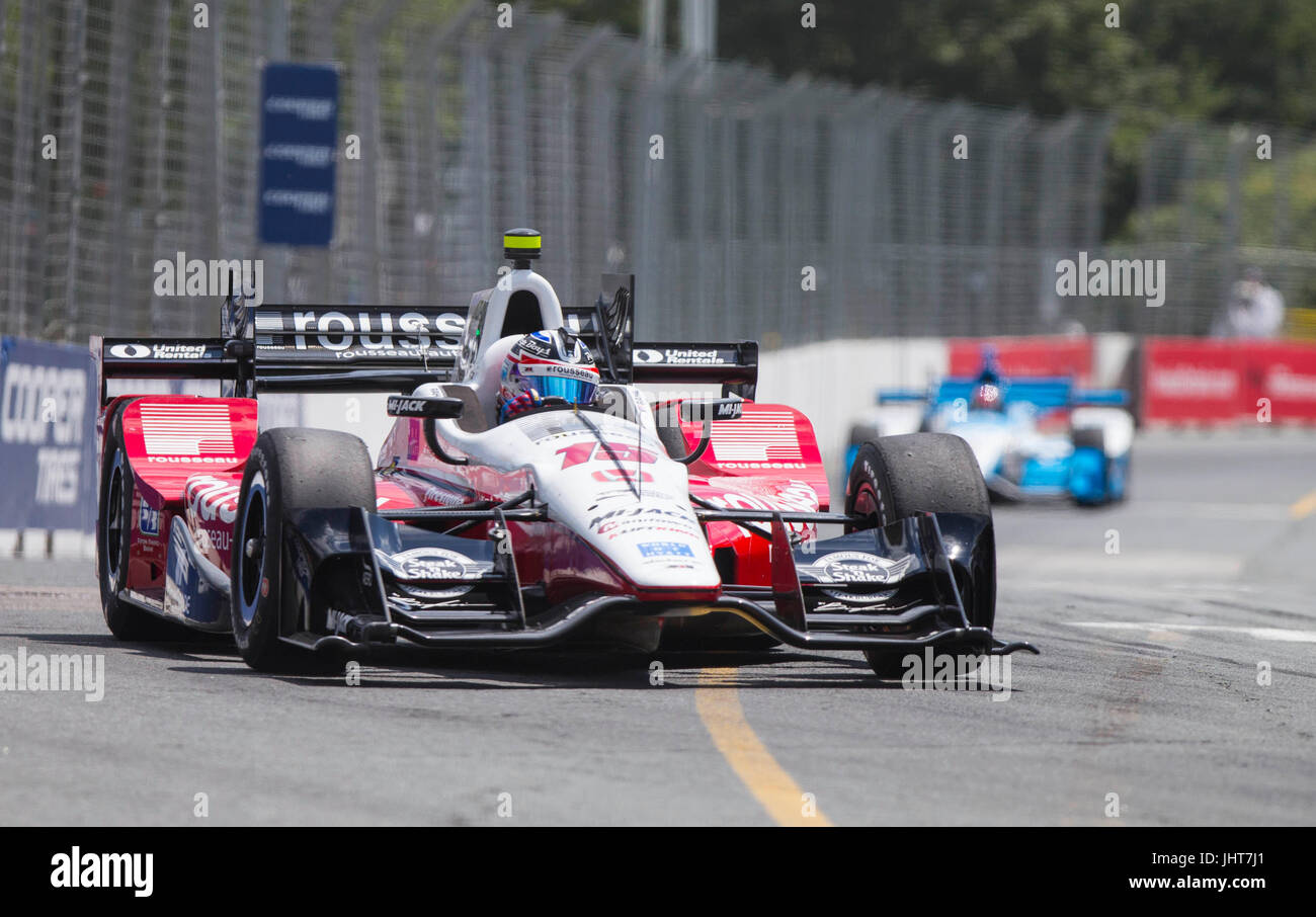 Toronto, Kanada. 15. Juli 2017. Rahal Letterman Lanigan Racing Fahrer Graham Rahal(L) der Vereinigten Staaten Rennen während der 2017 Honda Indy Toronto der Verizon-IndyCar-Serie auf Exhibition Place in Toronto, Kanada, 15. Juli 2017. Bildnachweis: Zou Zheng/Xinhua/Alamy Live-Nachrichten Stockfoto