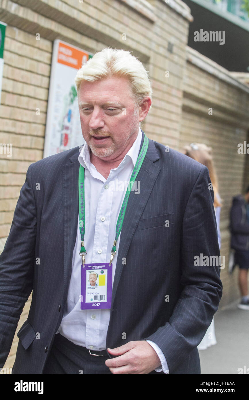 London UK. 16. Juli 2017. Ehemalige Wimbledon Singles Meister Boris Becker, die vor kurzem erklärt wurde Konkurs kommt am letzten Tag des Wimbledon Tennis Championships Credit: Amer Ghazzal/Alamy Live-Nachrichten Stockfoto