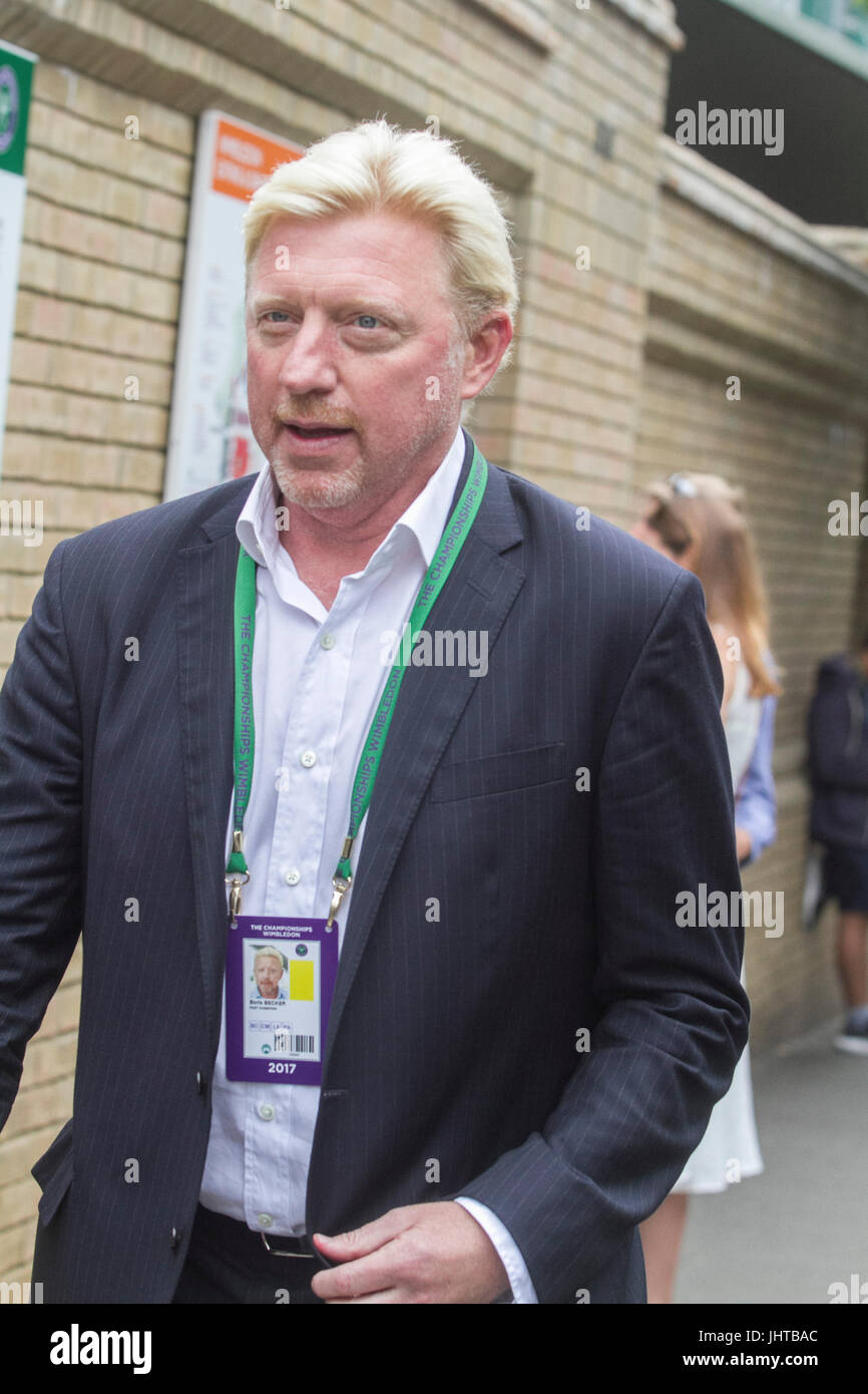 London UK. 16. Juli 2017. Ehemalige Wimbledon Singles Meister Boris Becker, die vor kurzem erklärt wurde Konkurs kommt am letzten Tag des Wimbledon Tennis Championships Credit: Amer Ghazzal/Alamy Live-Nachrichten Stockfoto