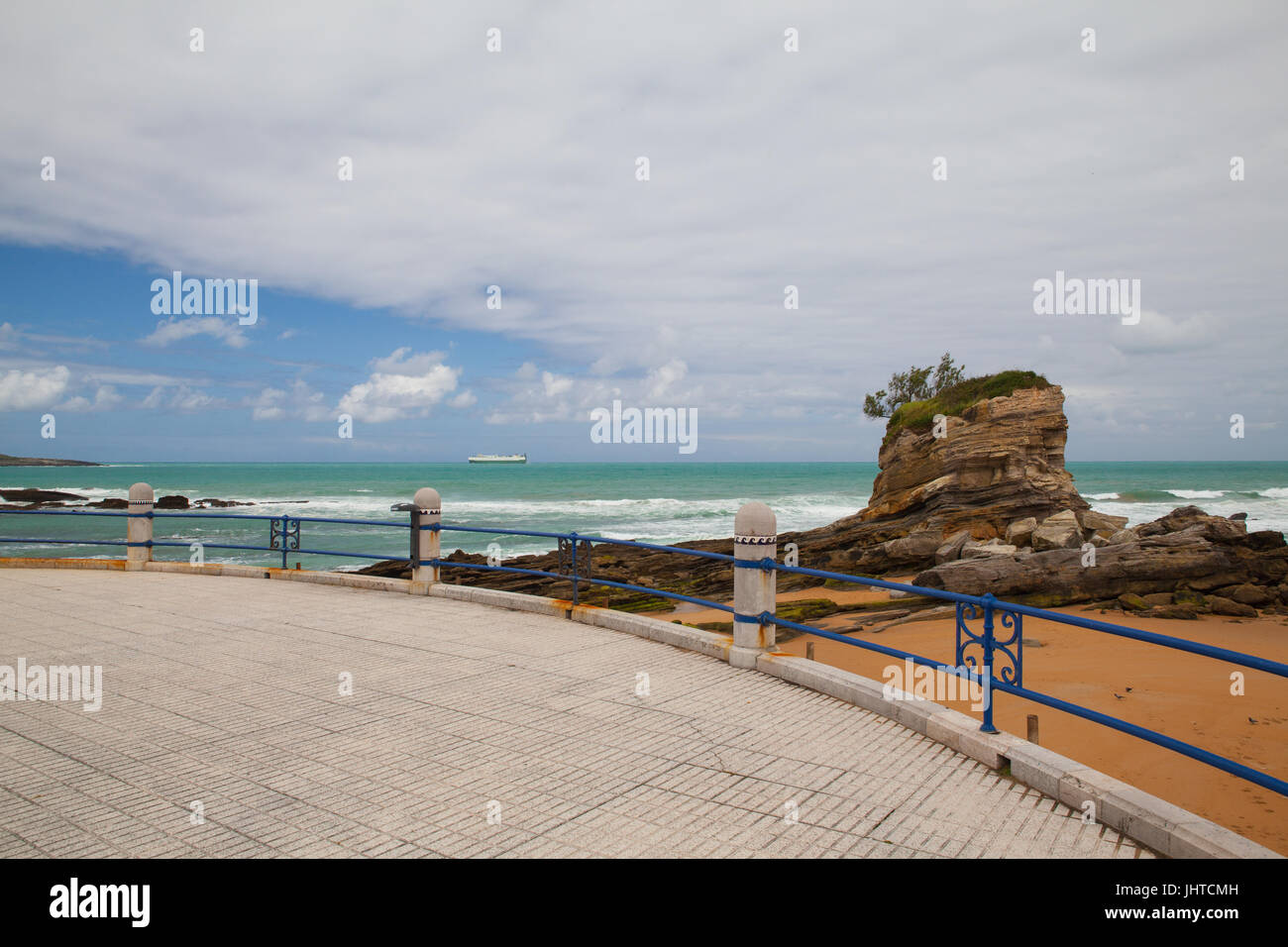 Leere El Sardinero Strandpromenade, Santander, Kantabrien, Spanien Stockfoto