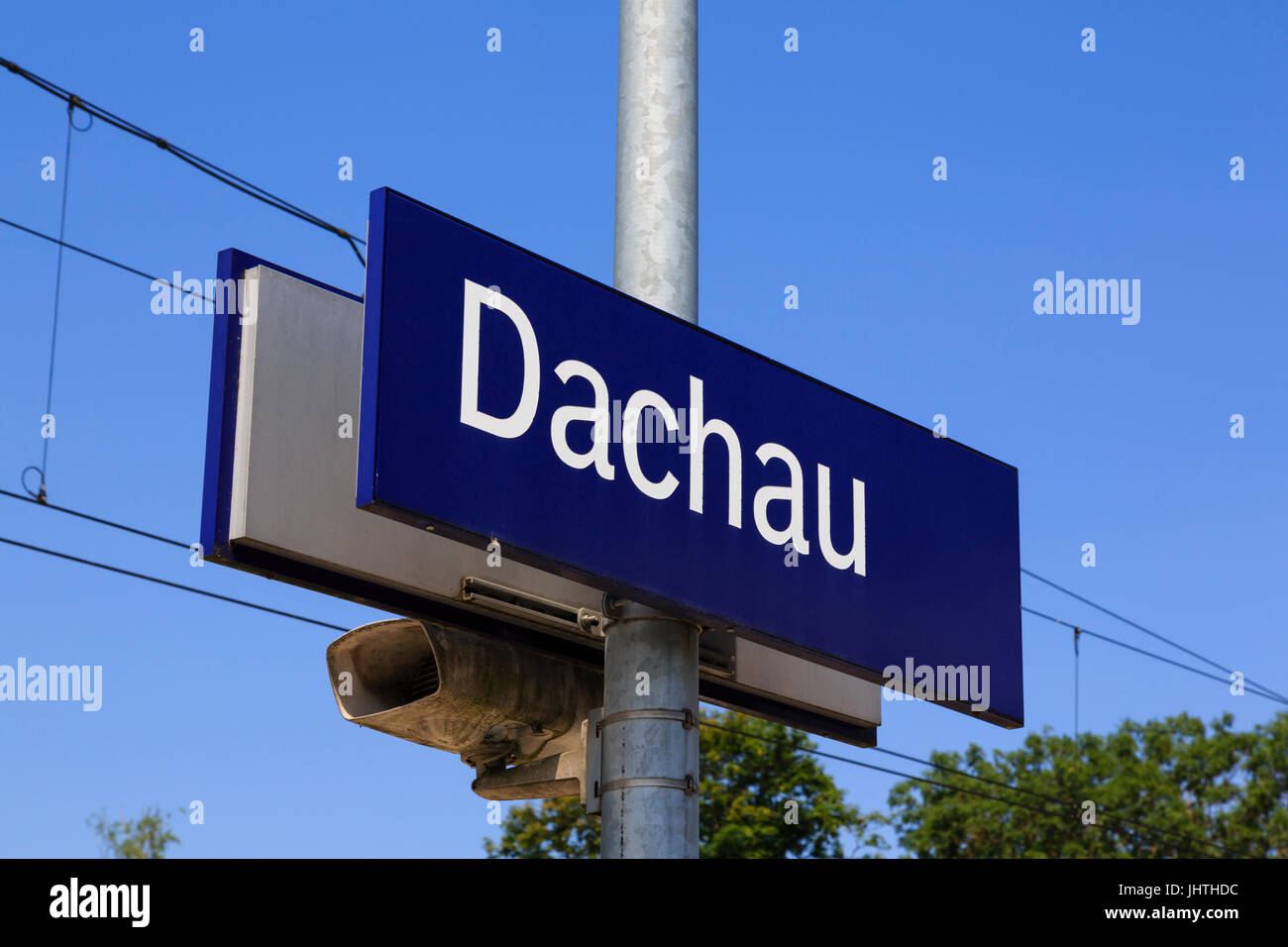 Dachau Bahnhof Bahnhof Plattform Zeichen. München, Bayern, Deutschland Stockfoto
