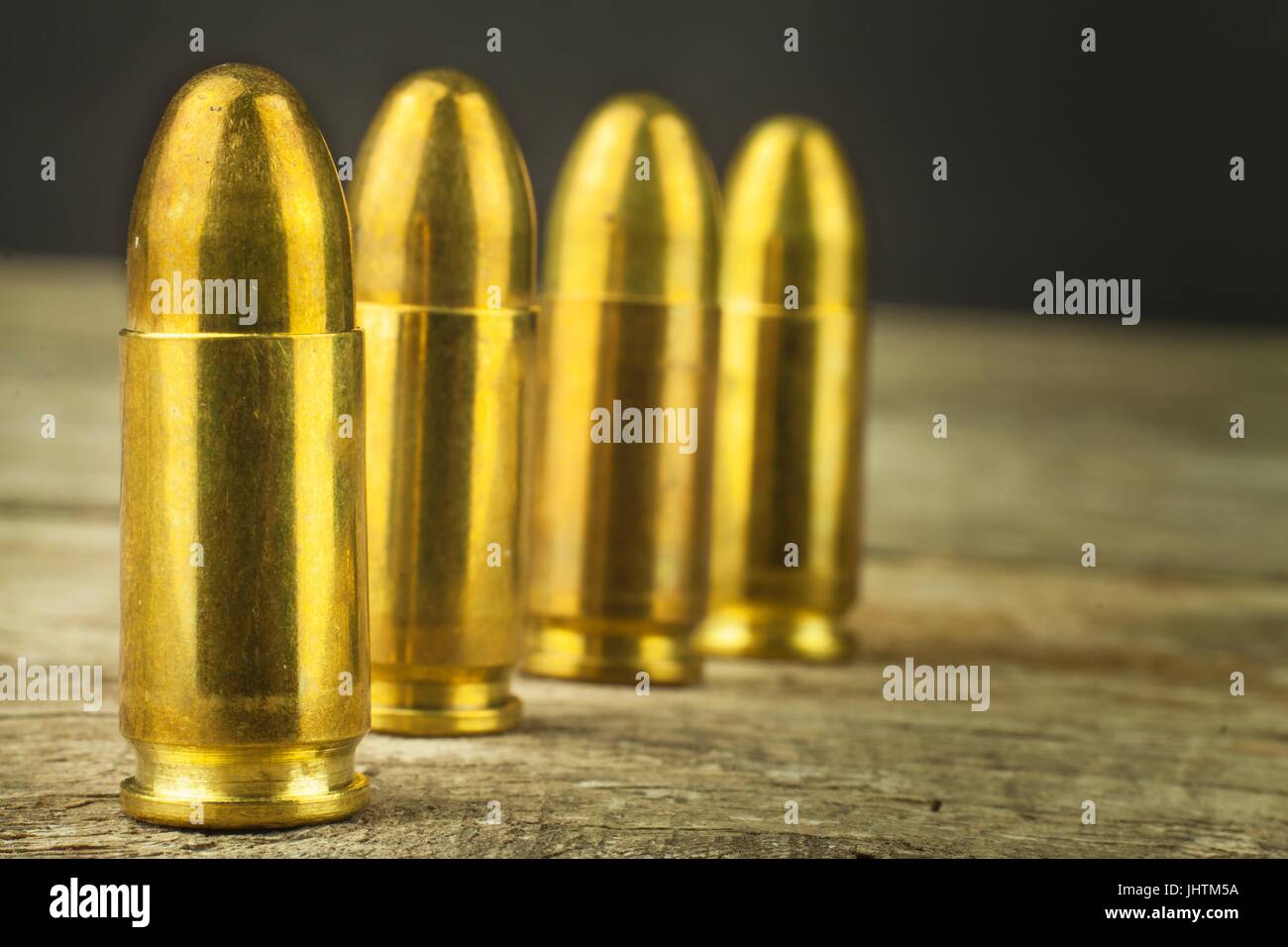 9mm Kaliber Patronen. Verkauf von Waffen und Munition. Das Recht, Waffen zu tragen Stockfoto