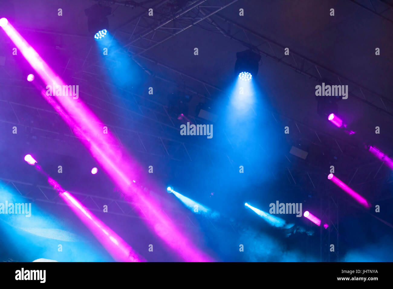 Bunte Bühnenbeleuchtung Stockfoto