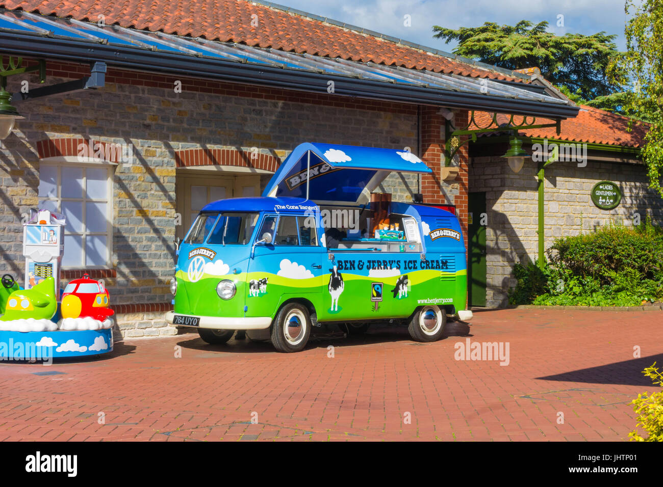 VW Camper umgebaut ein Eiswagen Stockfoto