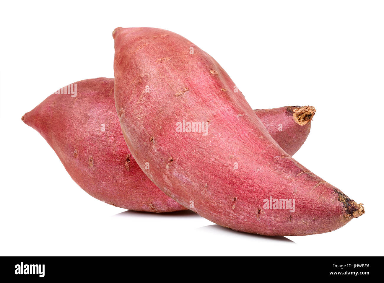Sweet Potato auf dem weißen Hintergrund isoliert. Stockfoto
