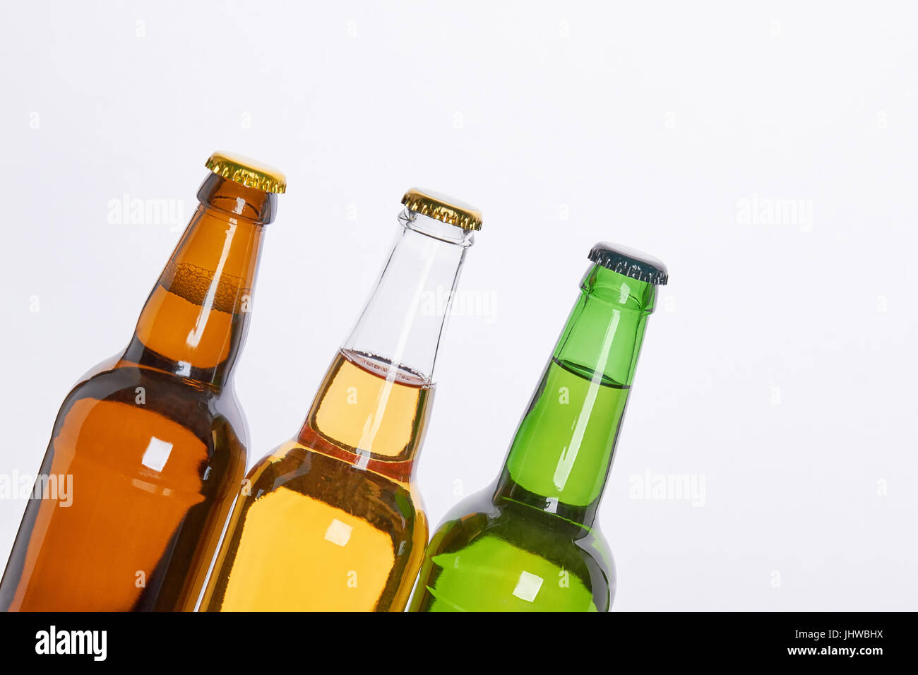 Erfrischende alkoholisches Getränk, weißen Hintergrund. Stockfoto