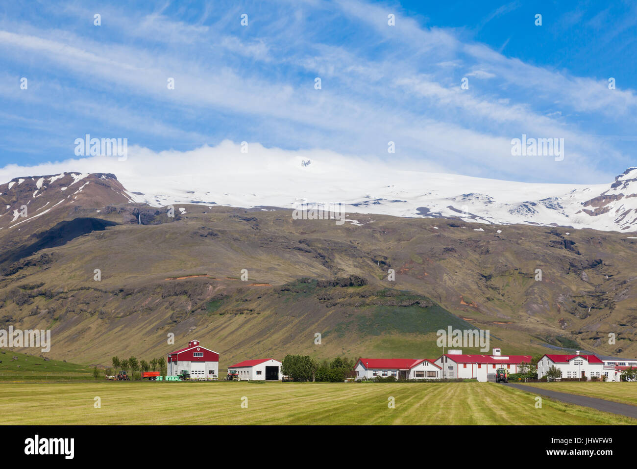 Bauernhof der Familie im Schatten des Vulkans Eyjafjallajökull im April 2010 brach Stockfoto