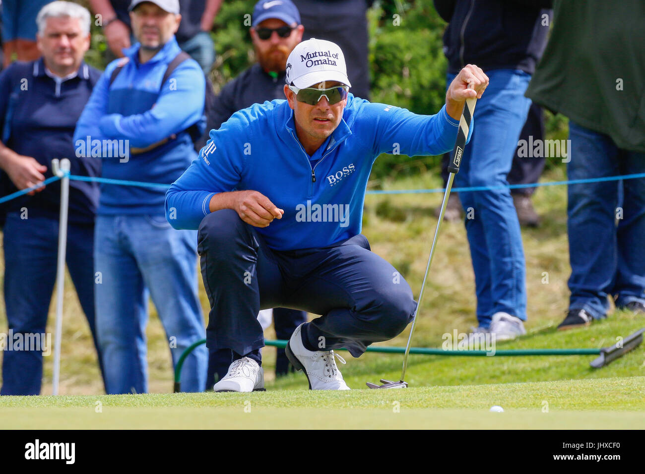 Ayrshire, Schottland, Vereinigtes Königreich. 16. Juli 2017. Der letzte Tag des Aberdeen Asset Management, die, das Scottish Open Golf Championship viel Drama und spannende Spiel aus ein internationales Teilnehmerfeld Golfer im Wettbewerb um den Pokal und Preis Geld zur Verfügung gestellt. Die Konkurrenz war über Dundonald Links in der Nähe von Irvine Ayrshire Schottland in der heißen Sommersonne gespielt und endete mit einem dramatischen Sieg für RAFA CABRERA BELLO Form Spanien Kredit: Findlay/Alamy Live News Stockfoto