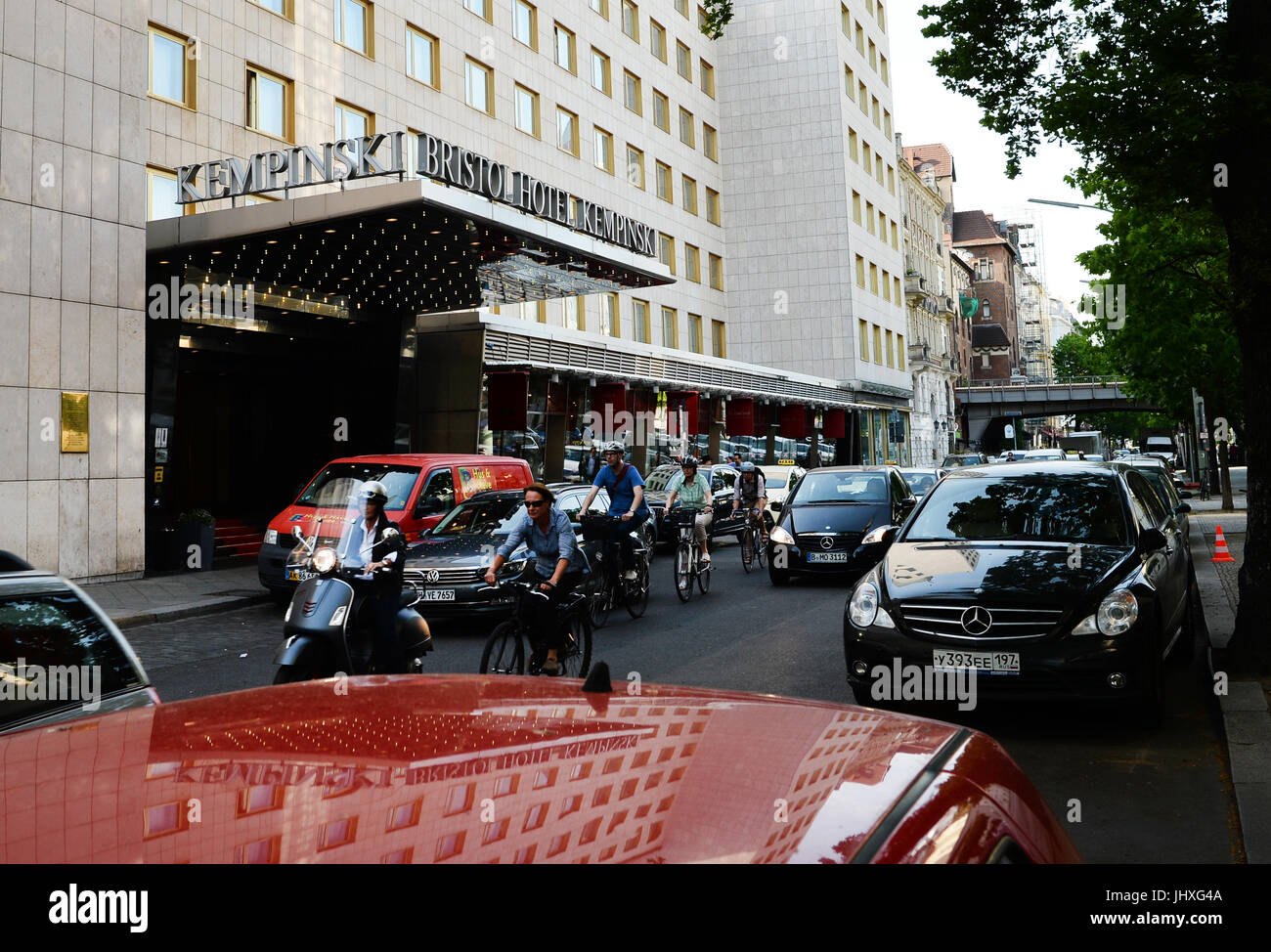 Berlin, Deutschland. 17. Juli 2017. Blick auf das Kempinski Hotel Bristol am Kurfürstendamm in Berlin, Deutschland, 17. Juli 2017. Foto: Jens Kalaene/Dpa-Zentralbild/ZB/Dpa/Alamy Live News Stockfoto