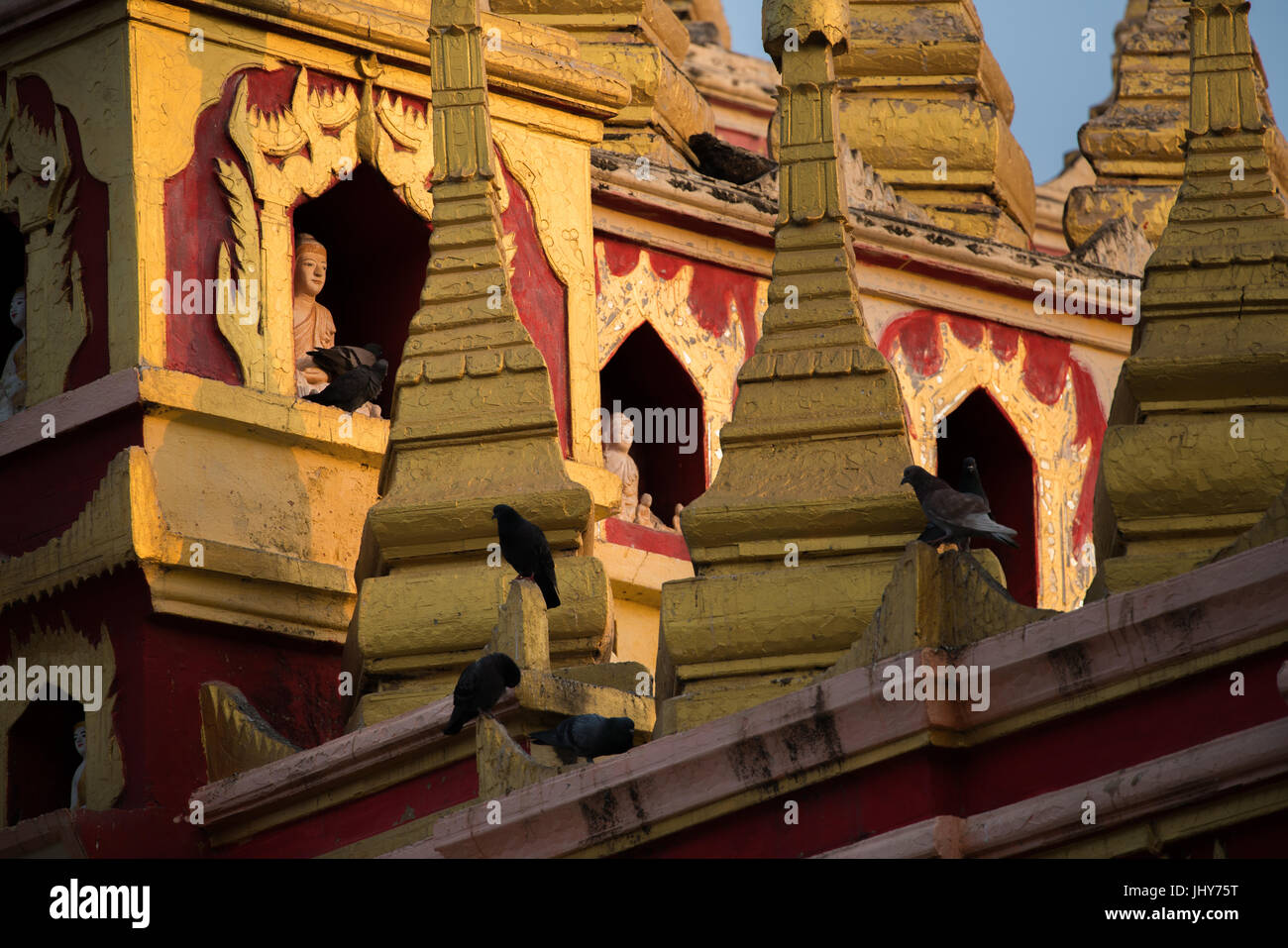 Schöne buddhistische platzieren, Thanboddhay Phaya in Monywa, Myanmar, Südostasien Stockfoto
