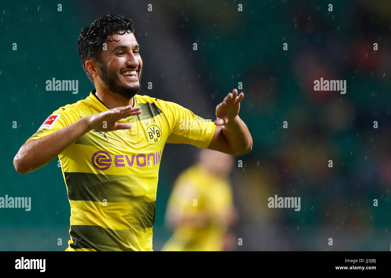 (170718)--GUANGZHOU, 18. Juli, 2017(Xinhua)--Nuri Sahin von Borussia Dortmund feiert scoring während der 2017 International Champions Cup(ICC) China-Fußballspiel zwischen AC Mailand und Borussia Dortmund am Guangzhou University Town Center Sportstadion in Guangzhou, Hauptstadt der südchinesischen Provinz Guangdong, am 18. Juli 2017. Borussia Dortmund 3: 1 gewonnen. (Xinhua/Wang Lili) Stockfoto