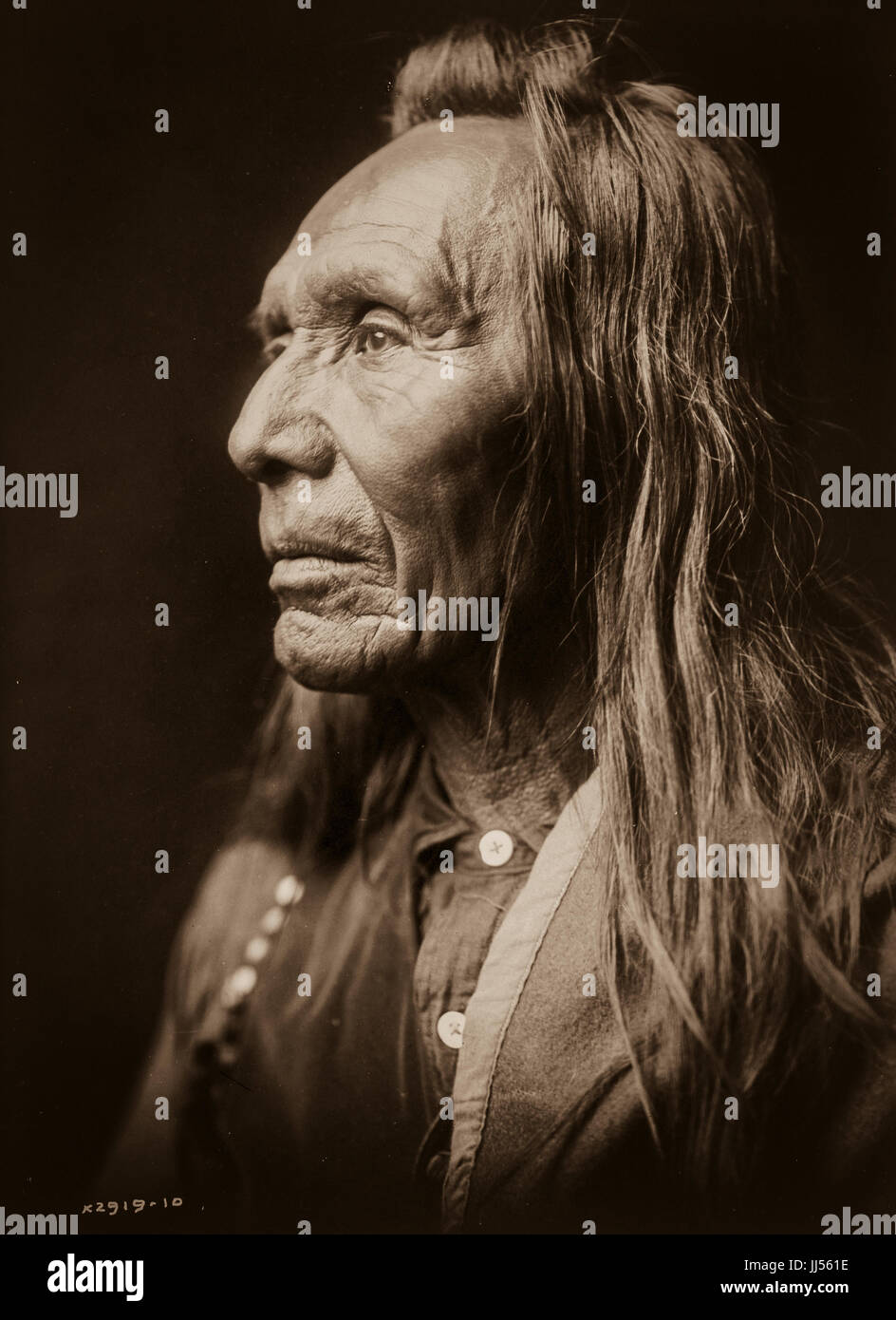 Die Porträts und Landschaften von Edward S. Curtis 1868 - 1952-Fokus auf den indianischen Stämmen des Pazifischen Nordwestens. Fotografien von Edward Sheriff Curtis. Stockfoto