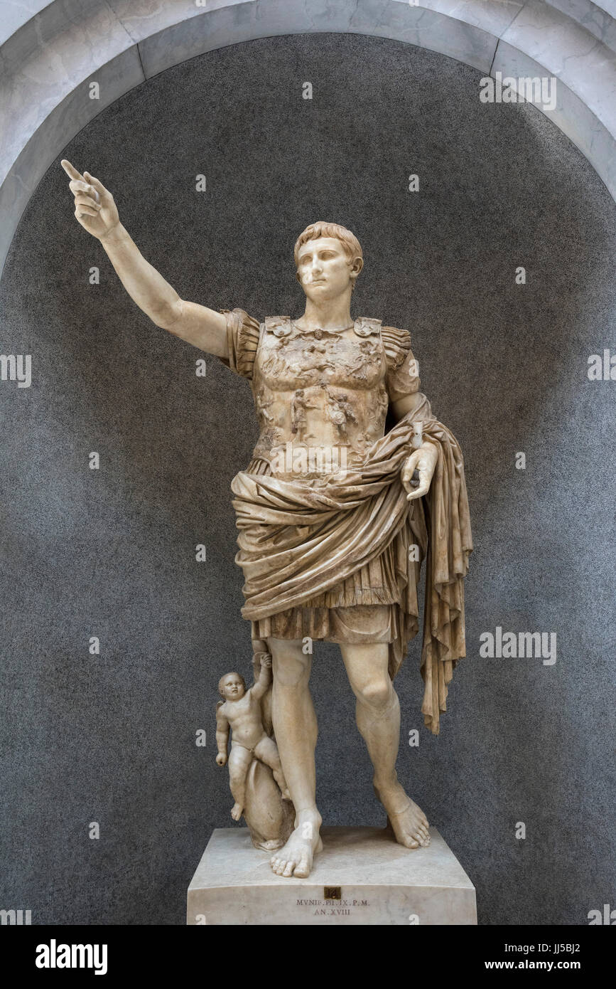 Rom. Italien. Augustus von Prima Porta, Marmorstatue des Roman Emperor Augustus (Octavian / Ottaviano), Braccio Nuovo, Vatikanischen Museen. Musei Vaticani. Stockfoto