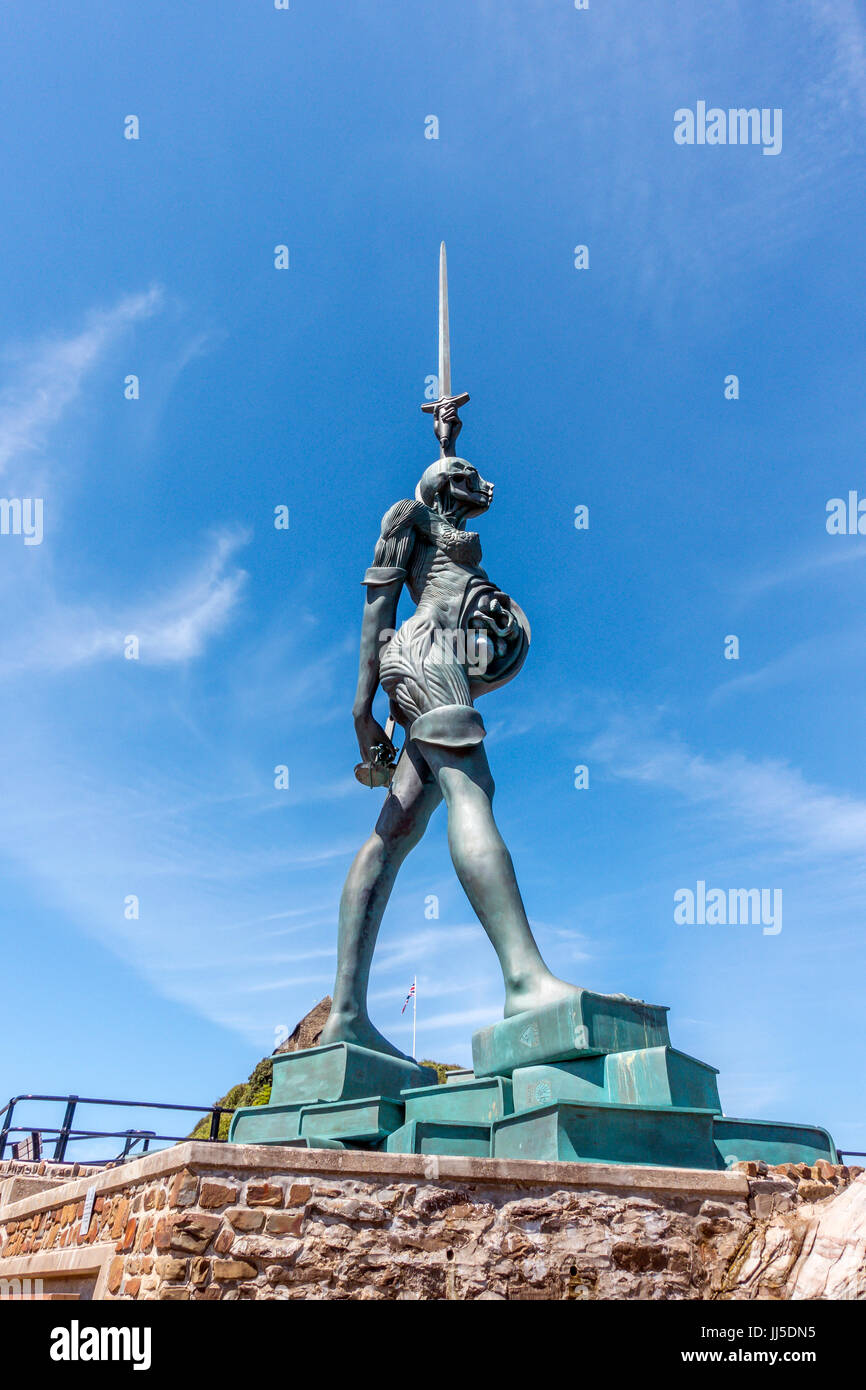 Verity ist aus Edelstahl und Bronze-Statue von Damien Hirst erstellt. Die 20,25 m (66,4 ft) hohen Skulptur steht auf dem Pier am Eingang Stockfoto