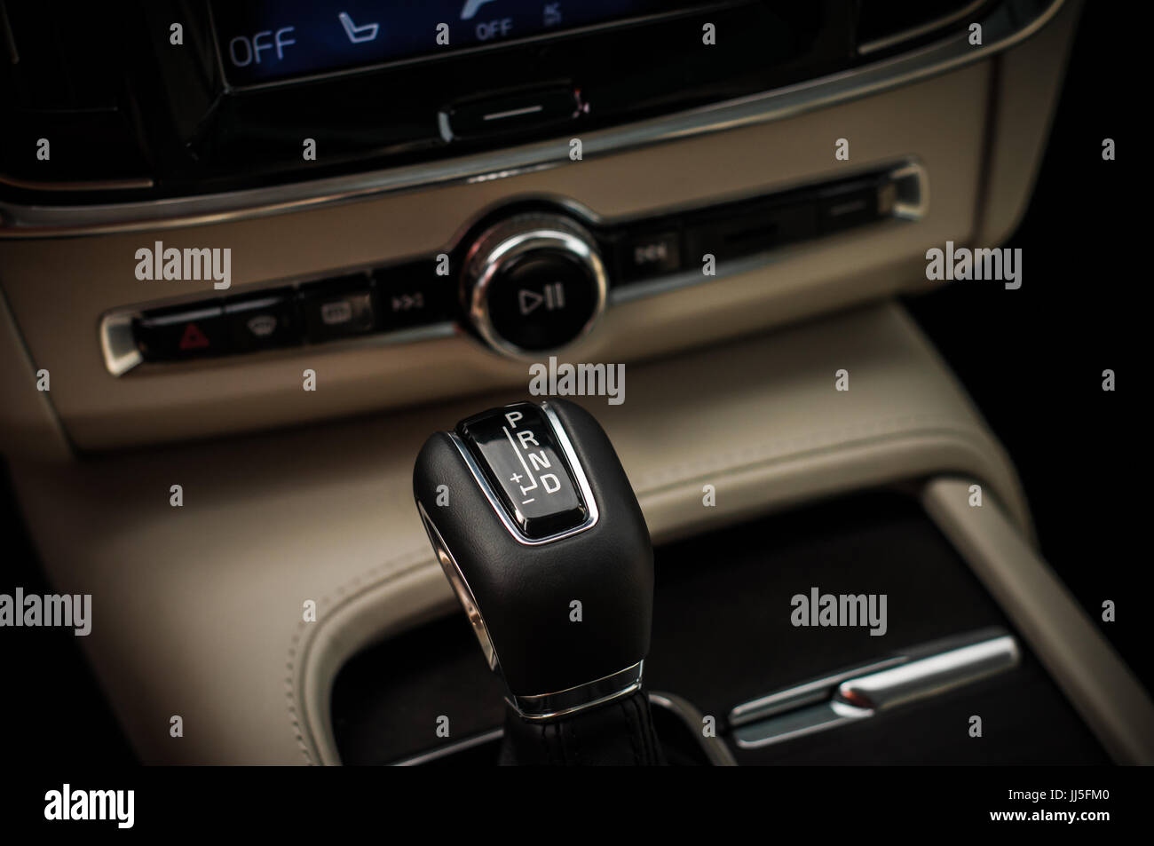 Moskau Russland 3 Mai 17 Volvo V90 Cross Country Innenansicht Test Des Neuen Volvo V90 Cross Country Dieses Auto Ist Awd Suv Mit Business Class Salo Stockfotografie Alamy